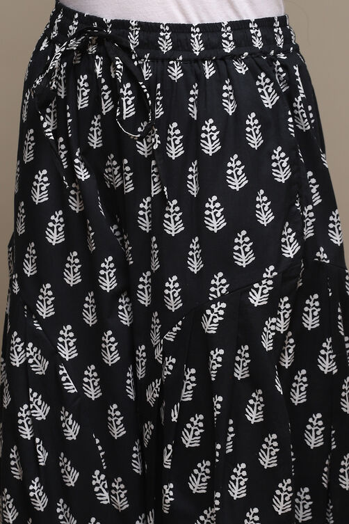 White Blue Cotton Printed Relaxed Salwar image number 1