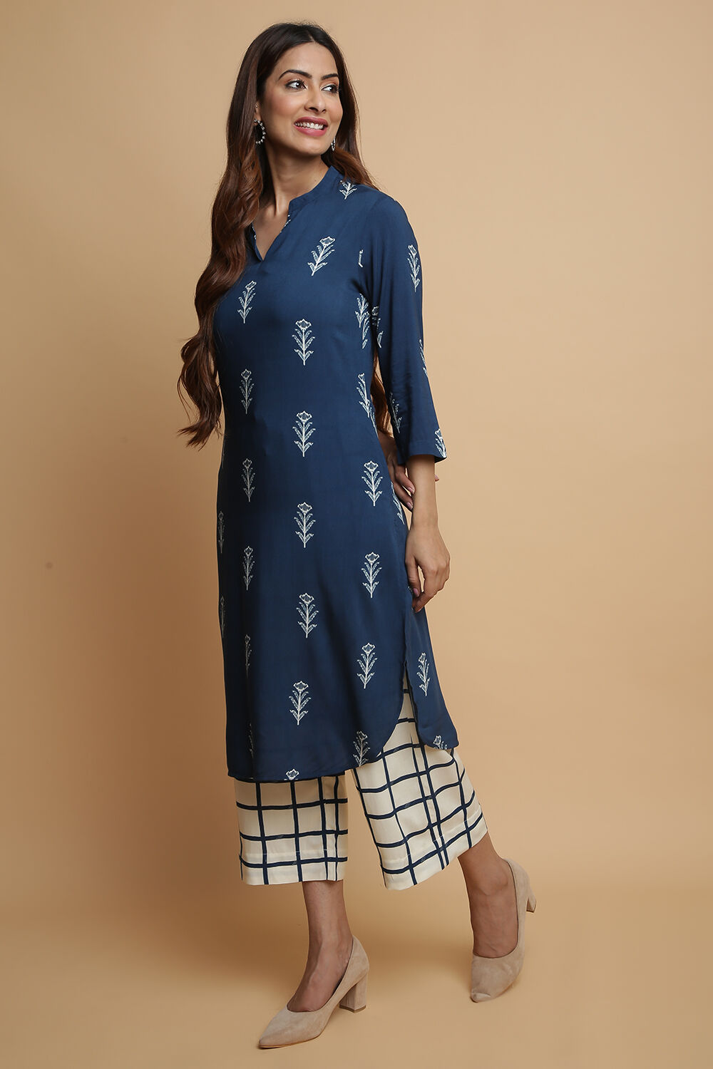 Terracotta Rayon Straight Kurta Pants Set image number 4