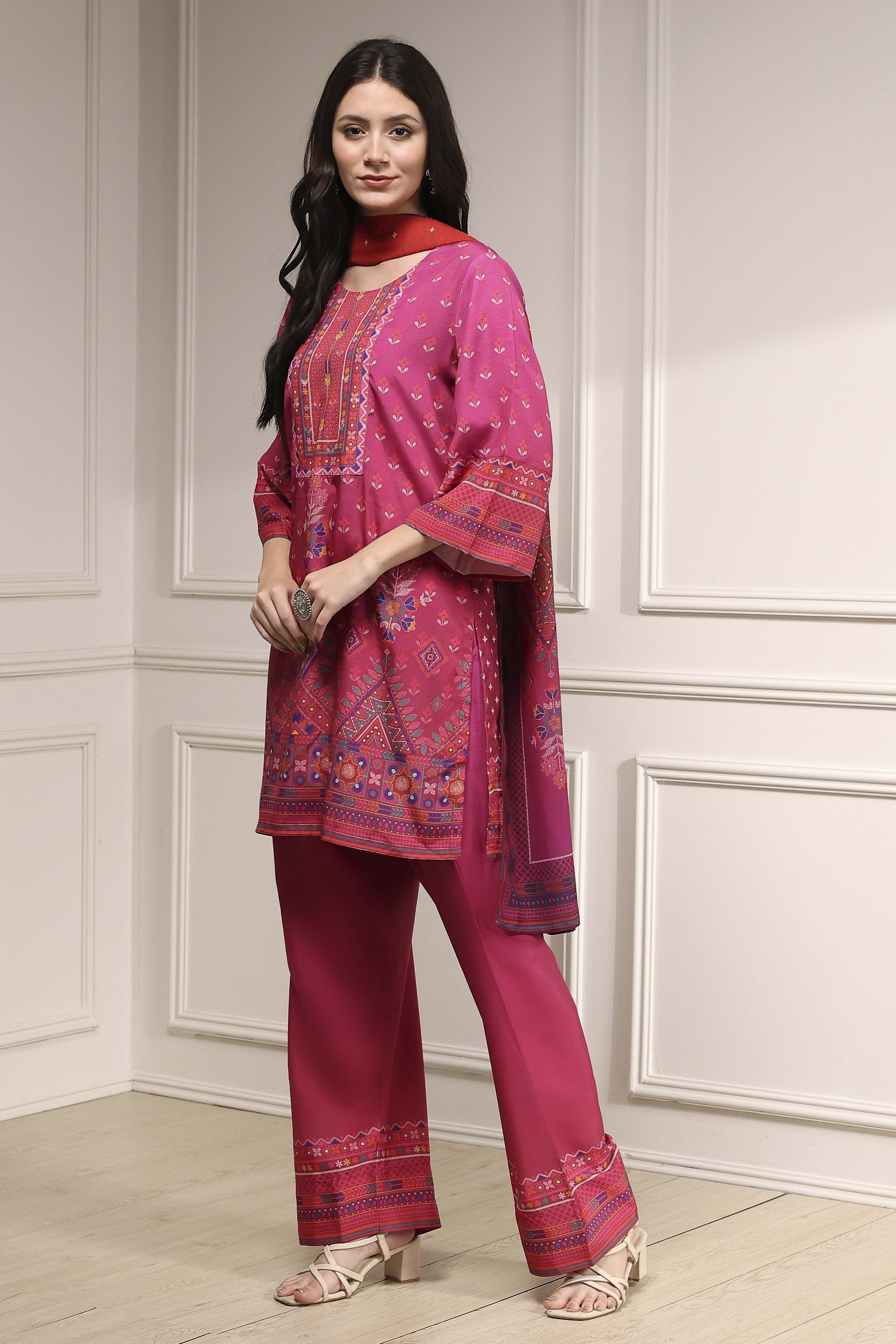 Pink Printed Straight Suit Set image number 3