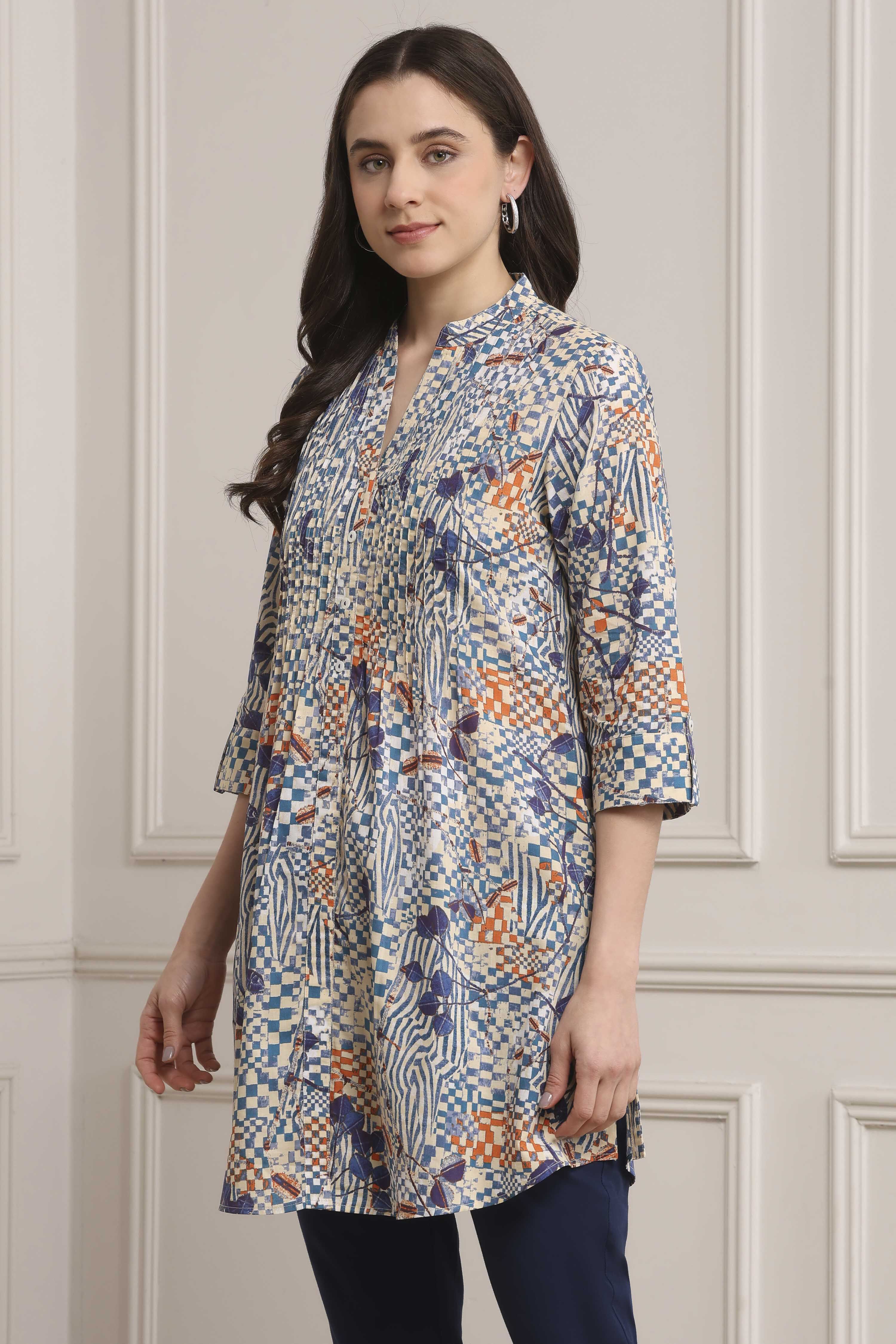 Blue Cotton Printed Straight Short Kurta image number 2