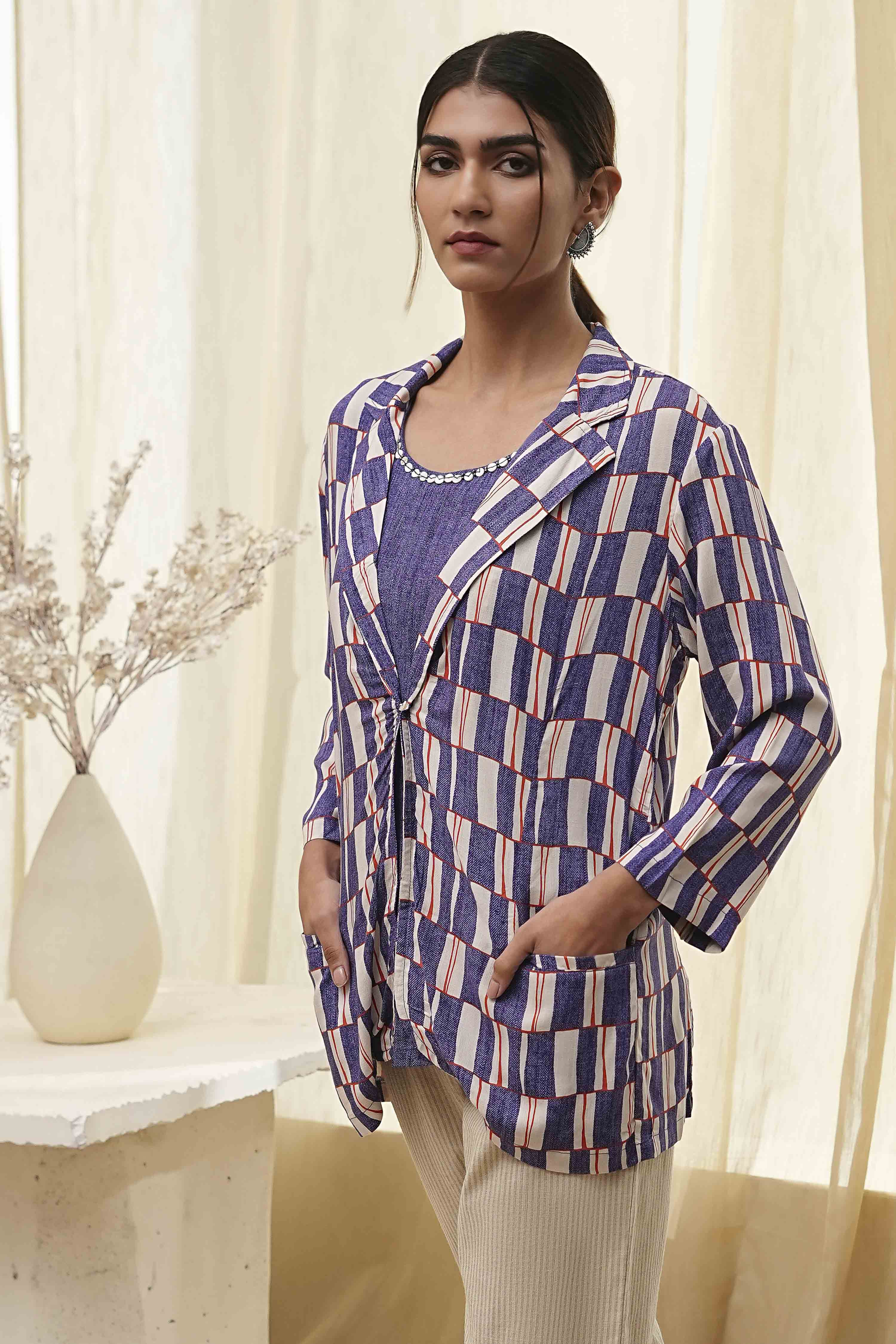 Blue Printed Straight Jacket image number 2