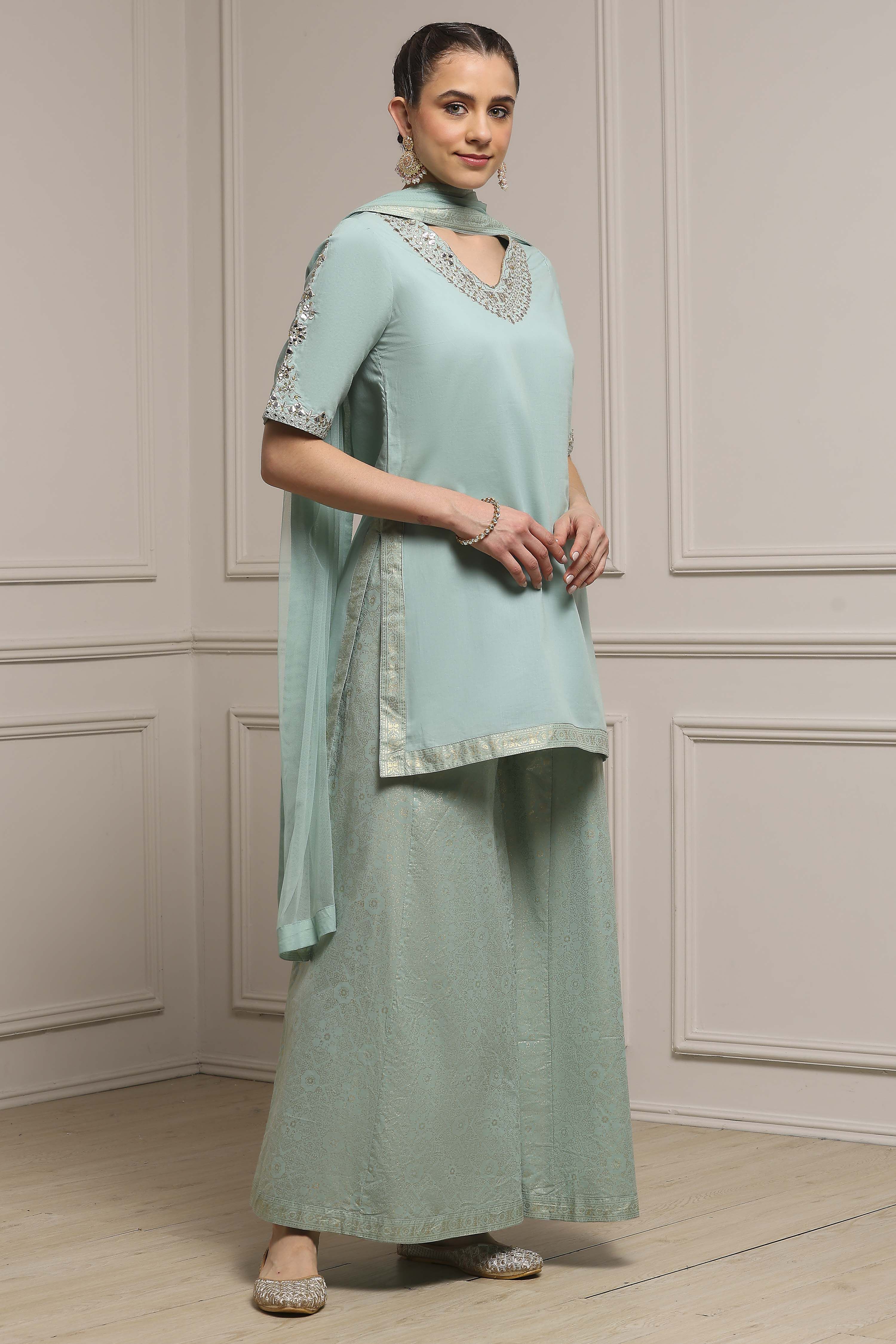 Light Green Cotton Dyed Straight Suit Set image number 5