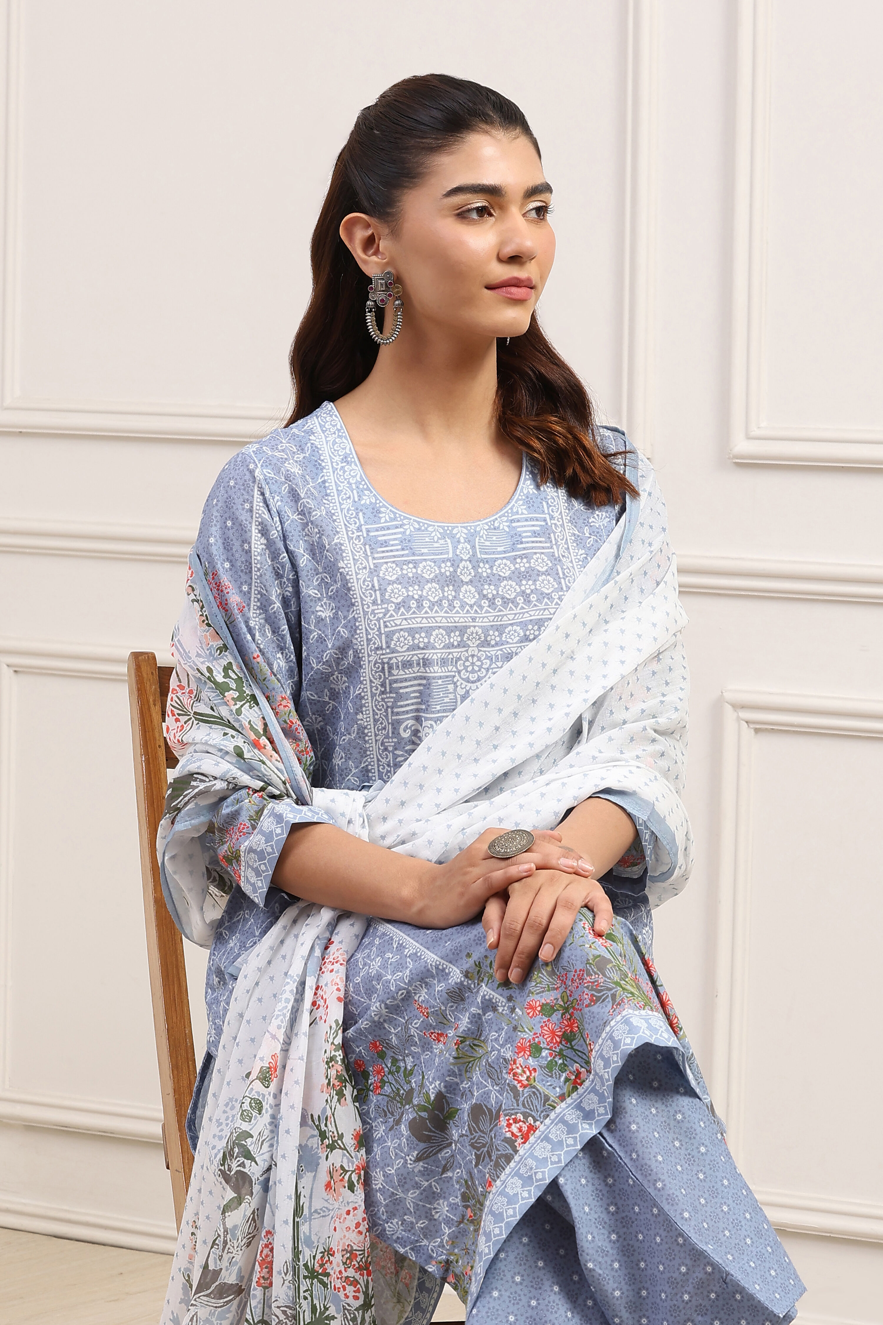 Powder Blue Cotton Straight Kurta Palazzo Suit Set image number 7