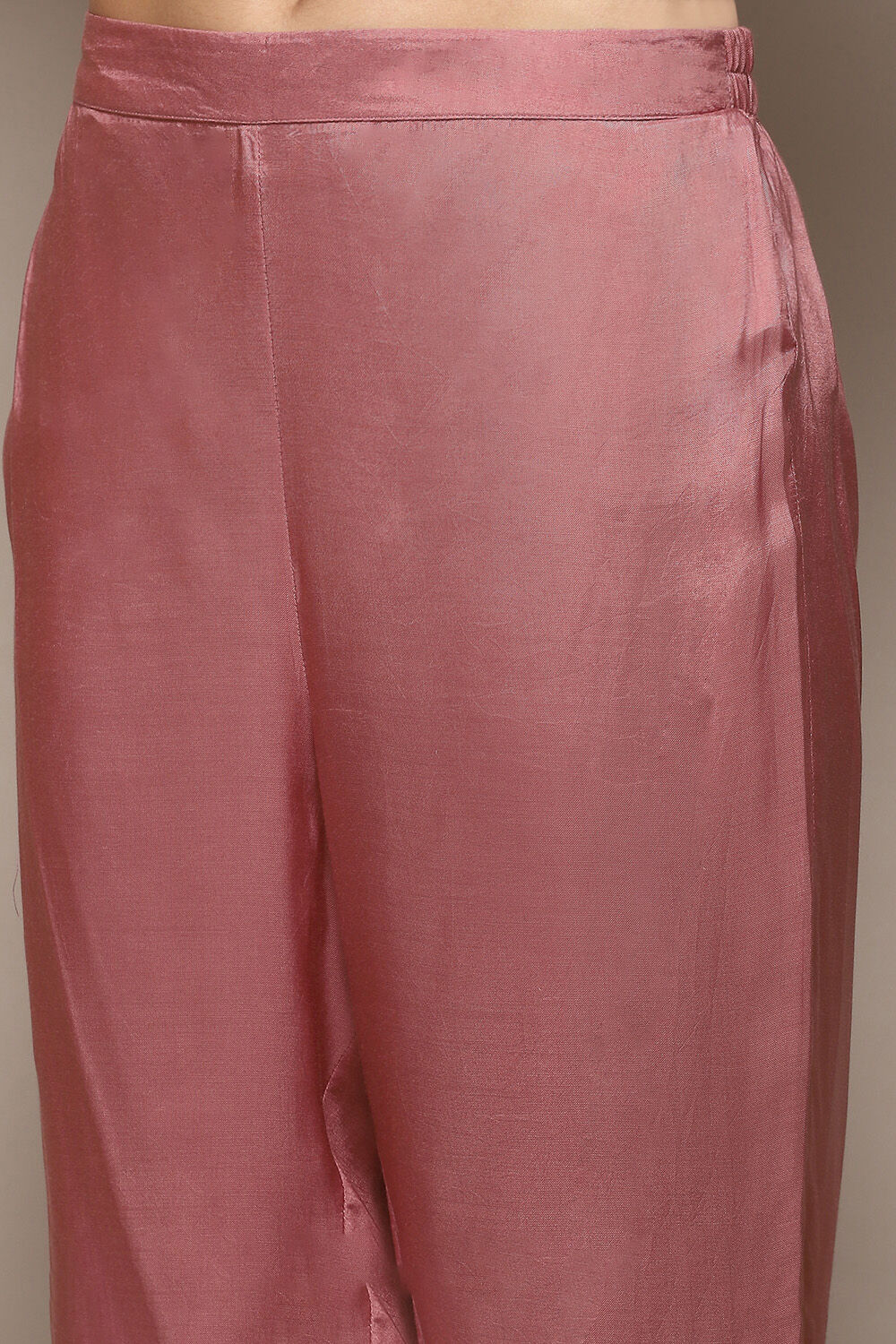 Peach Pink Viscose Yarndyed Kurta Regular Pants Suit Set image number 2
