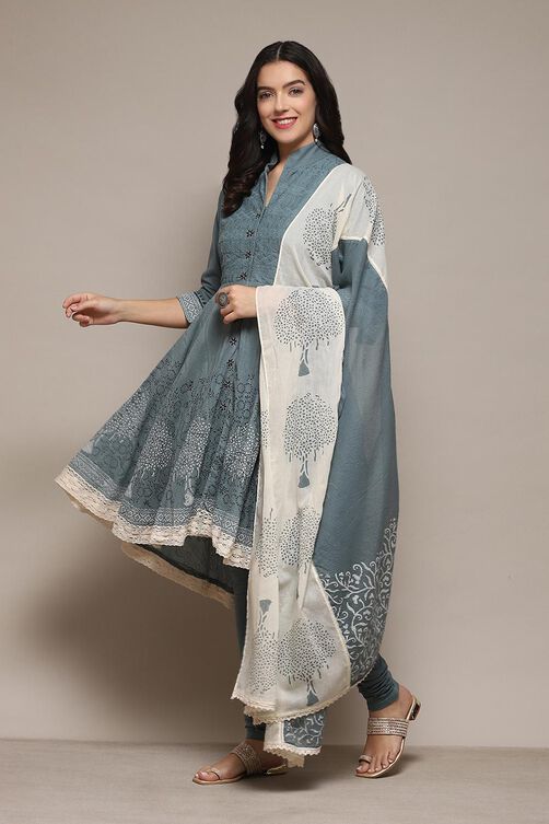 Turquoise Cotton Anarkali Solid Kurta Churidar Suit Set image number 4