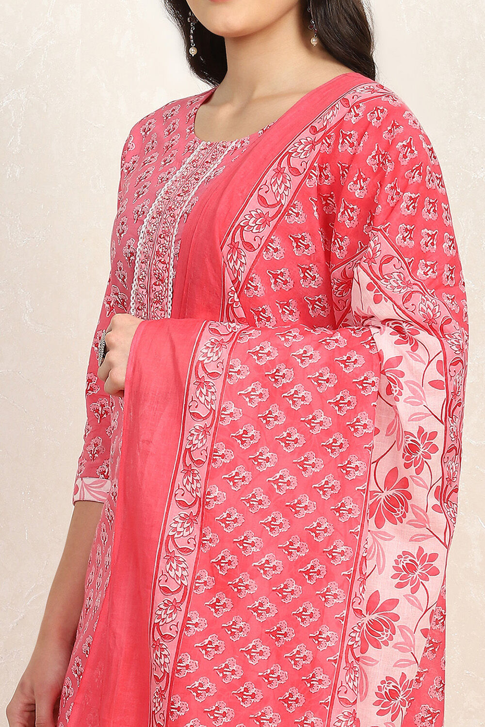 Pink Cotton Screen-Printed Unstitched Suit Set image number 2