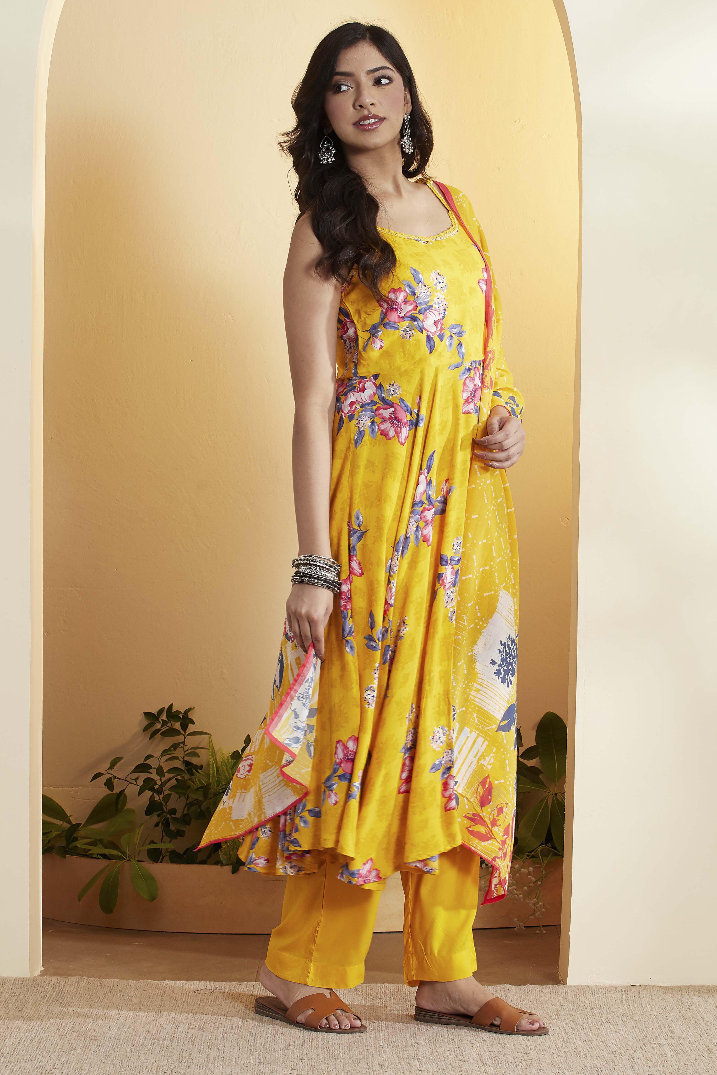 Yellow Viscose Rayon Straight Fusion Set image number 4