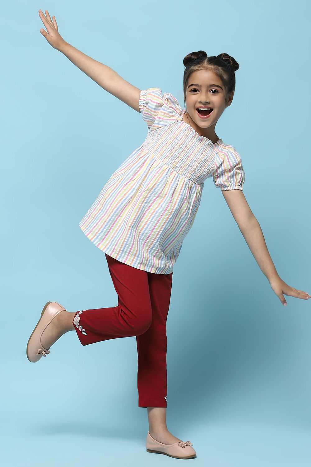 Maroon Cotton Lycra Regular Fit Capri image number 0