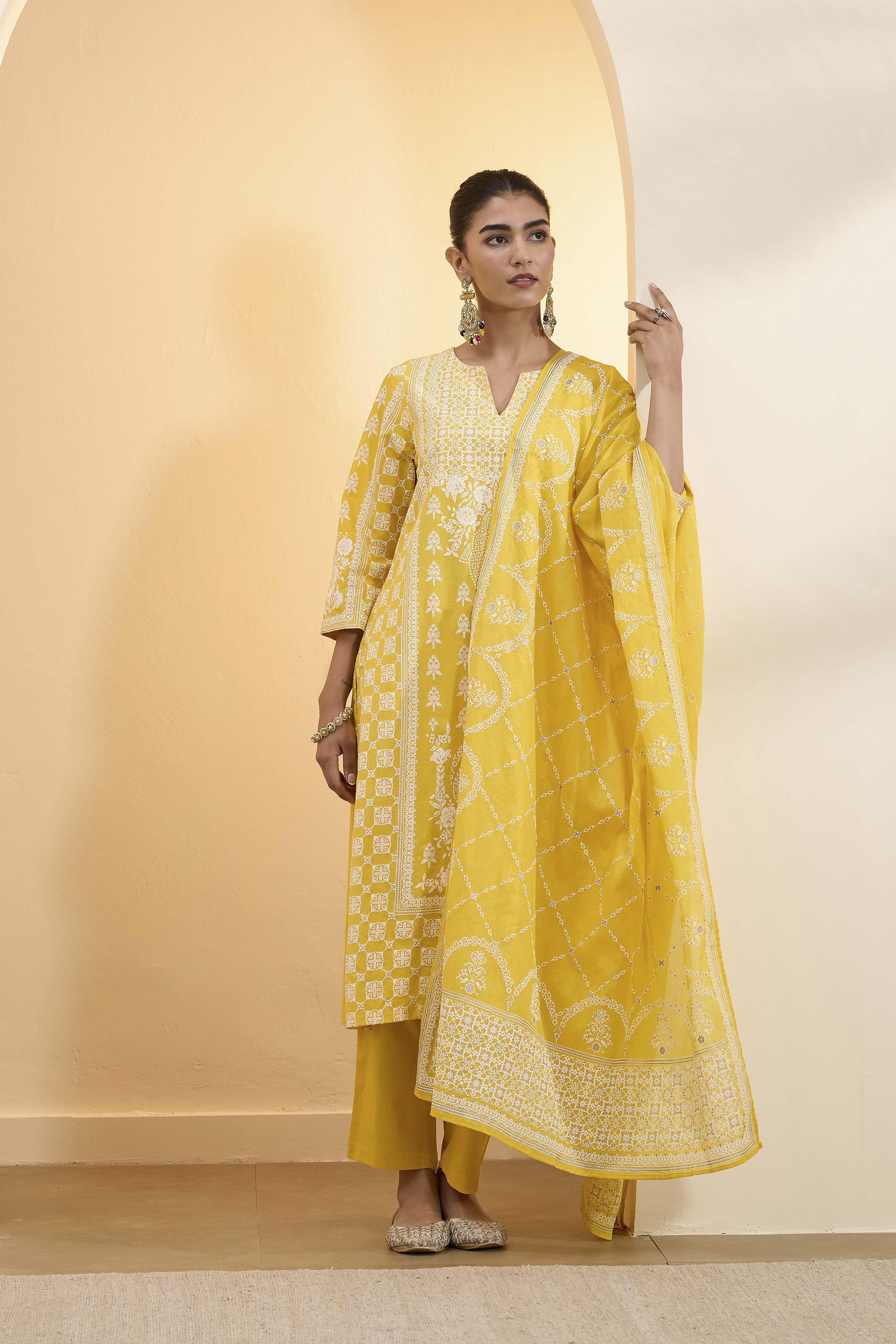 Yellow Silk Chanderi Printed Straight Kurta Set image number 6