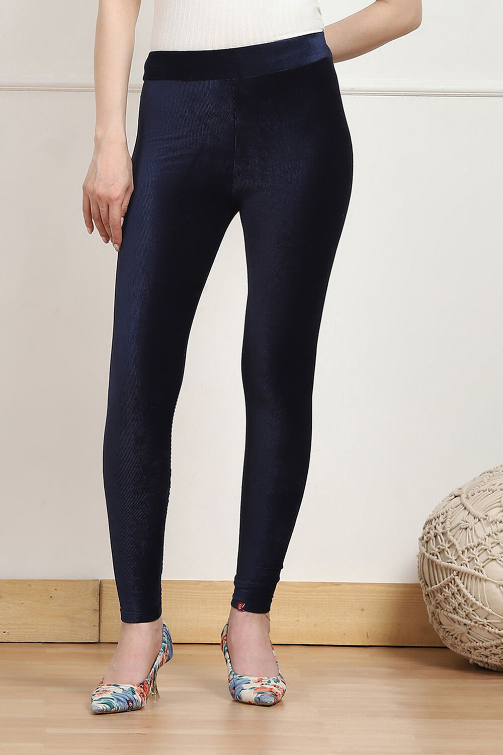 Navy Cotton Solid Jeggings image number 4