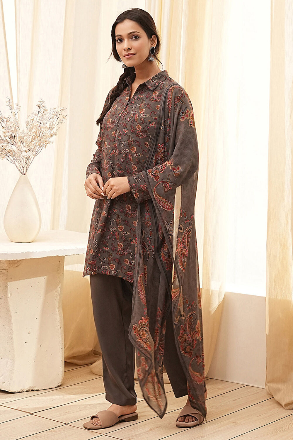 Olive Green Printed Straight Suit Set image number 3