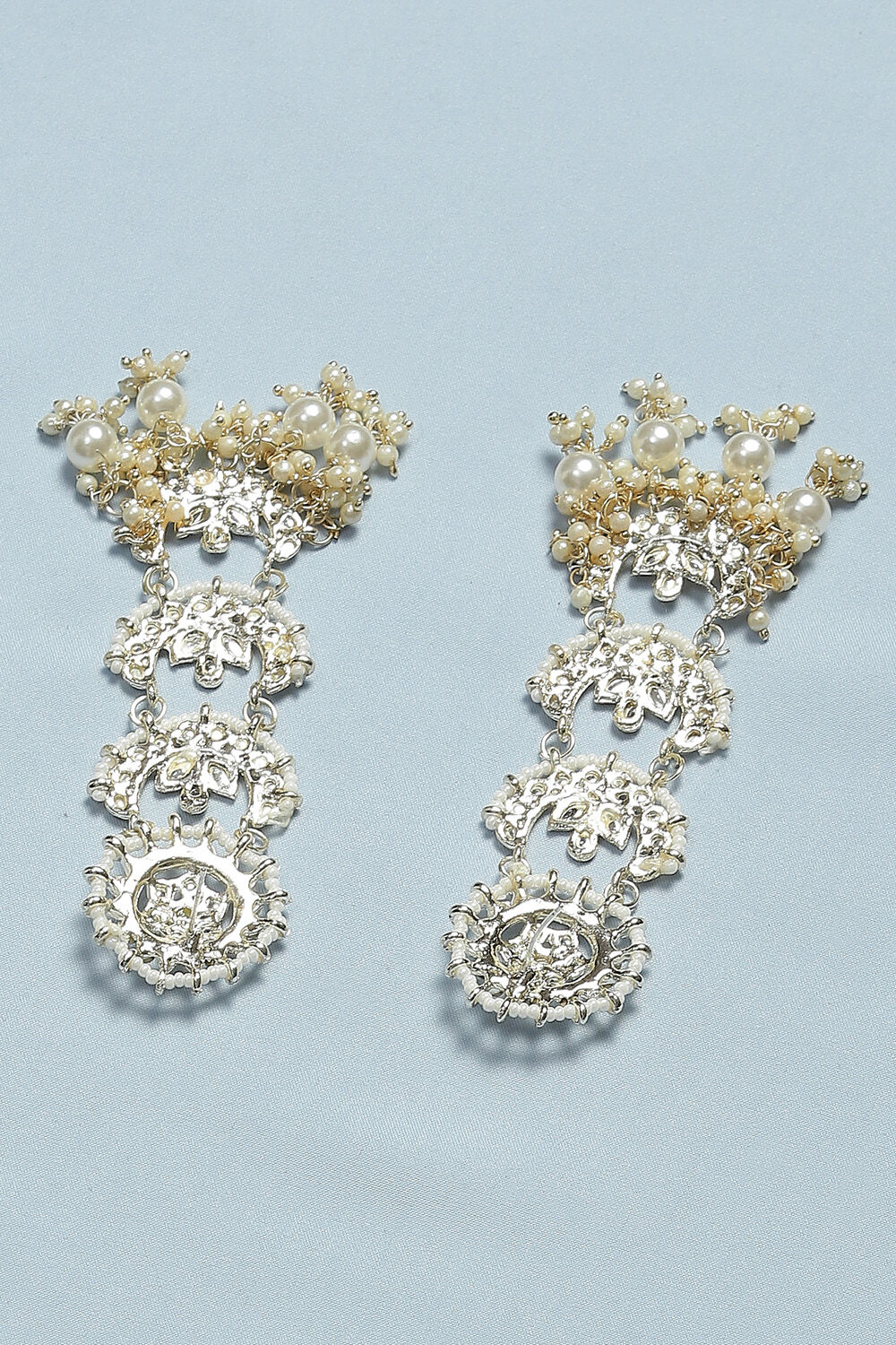 Gold Alloy Earrings image number 2