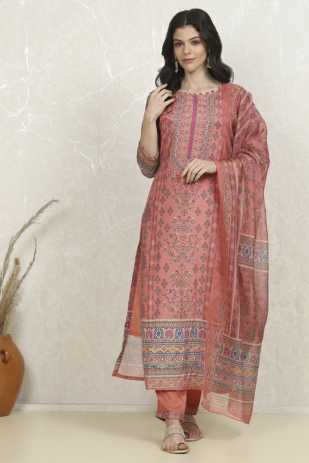 Pink Crepe Printed Unstitched Suit Set image number 7