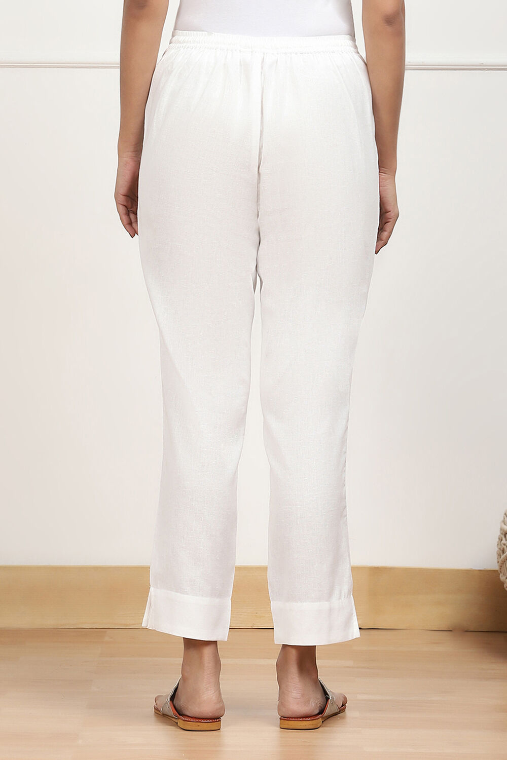 Rust Cotton Solid Regular Pants image number 5