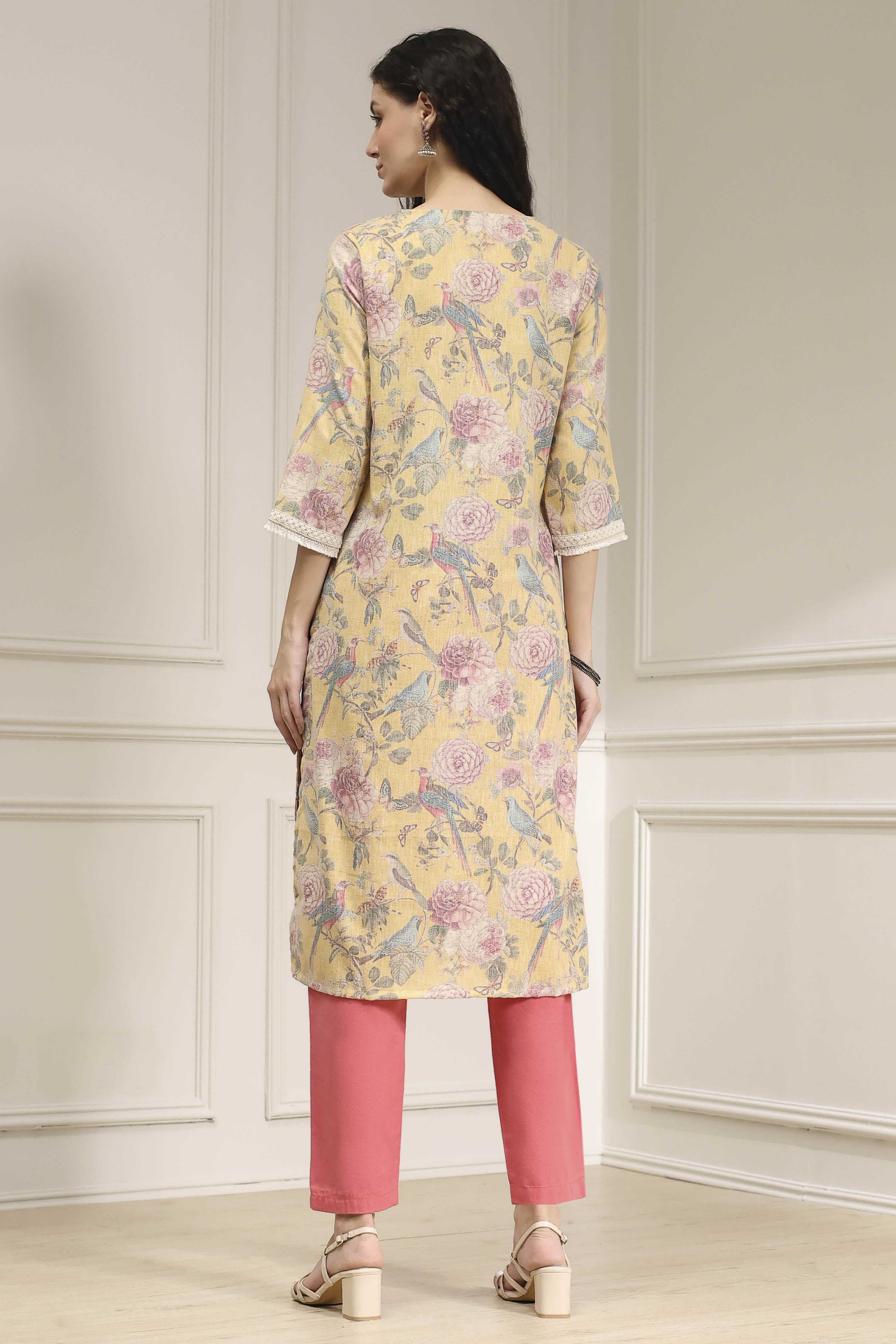 Yellow Cotton Blend Printed Straight Kurta image number 3