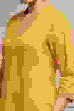 Yellow Cotton Yarndyed Straight Kurta image number 1