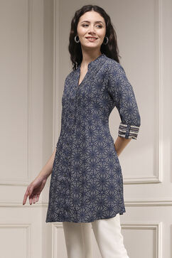 Blue Printed Relaxed Fit Short Kurta image number 2