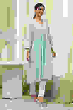 Aqua Embroidered Gathered Kurta image number 4