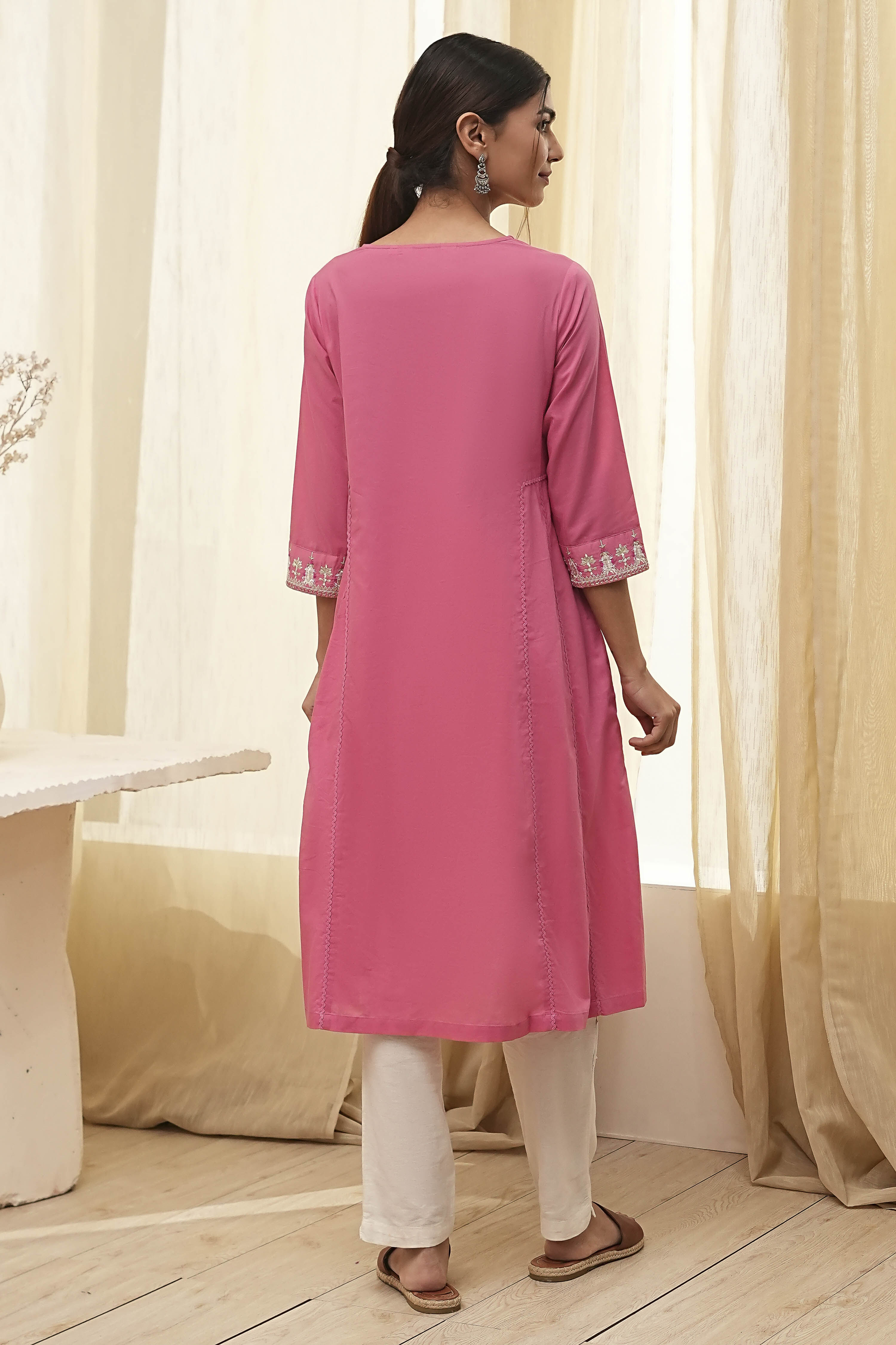 Pink Cotton Embroidered A-Line Kurta image number 3