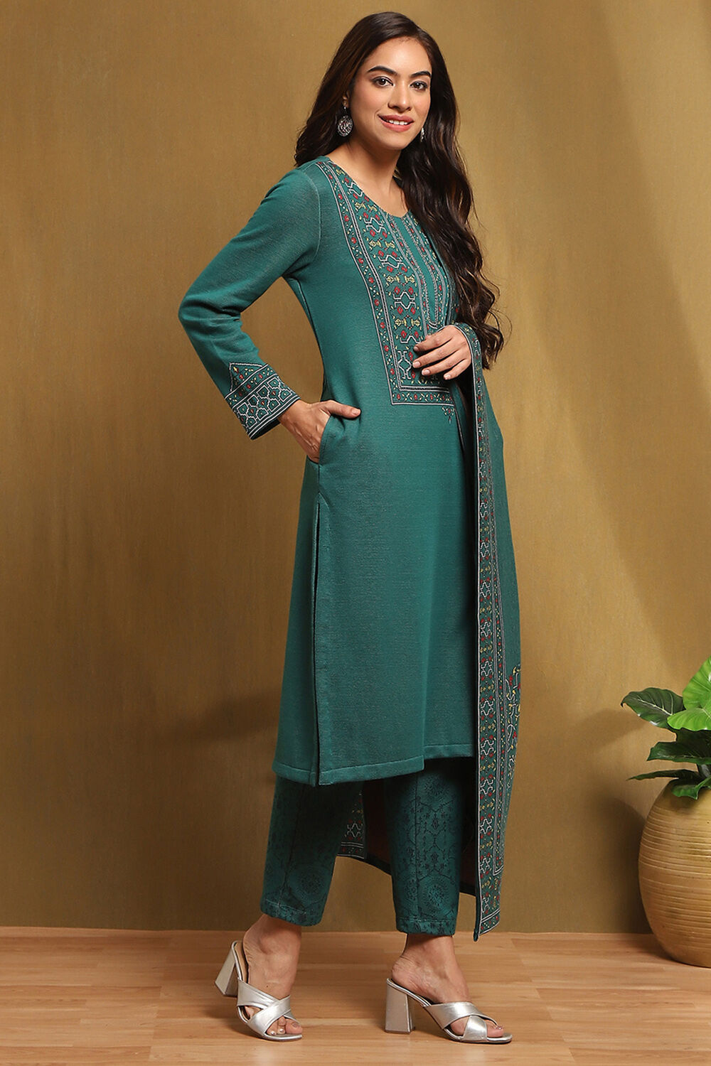 Green Jacquard Straight Set image number 5