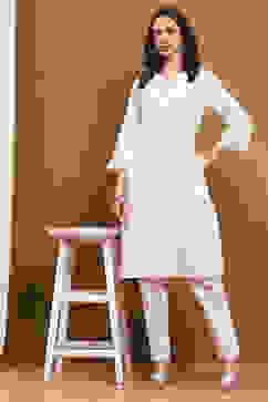 White Cotton Blend Solid Straight Kurta image number 0
