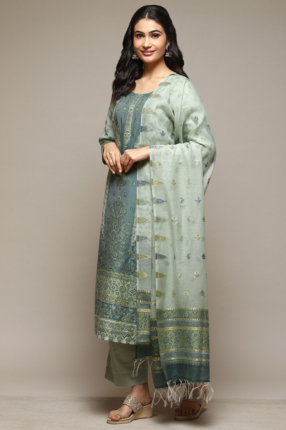 Green Cotton Blend Straight Yarndyed Kurta Suit Set image number 5