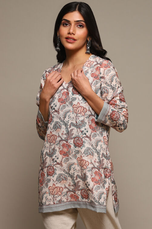 Brown Cotton Blend Printed Kurti image number 5