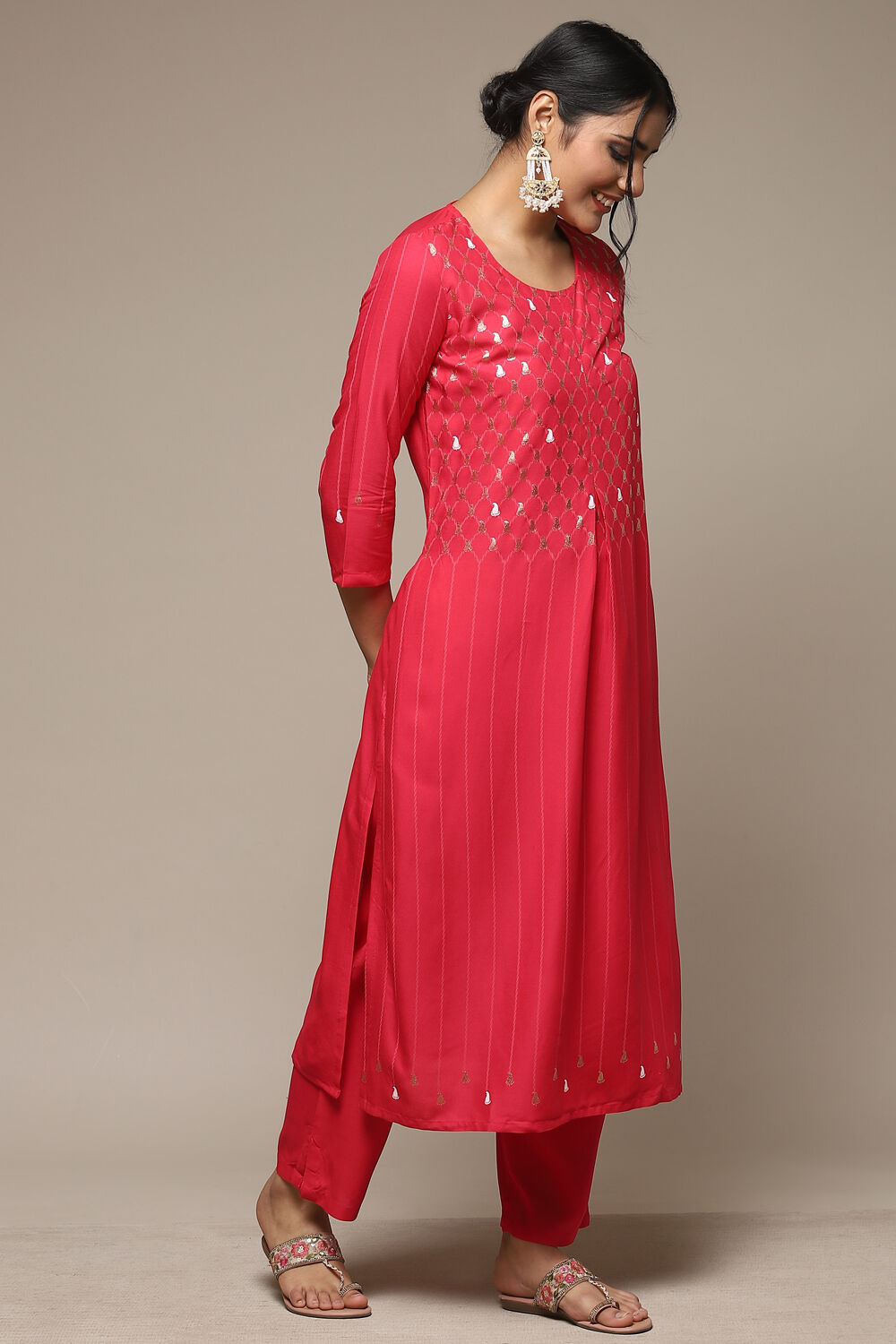 Fuschia Rayon Straight Kurta Pant Suit Set image number 5