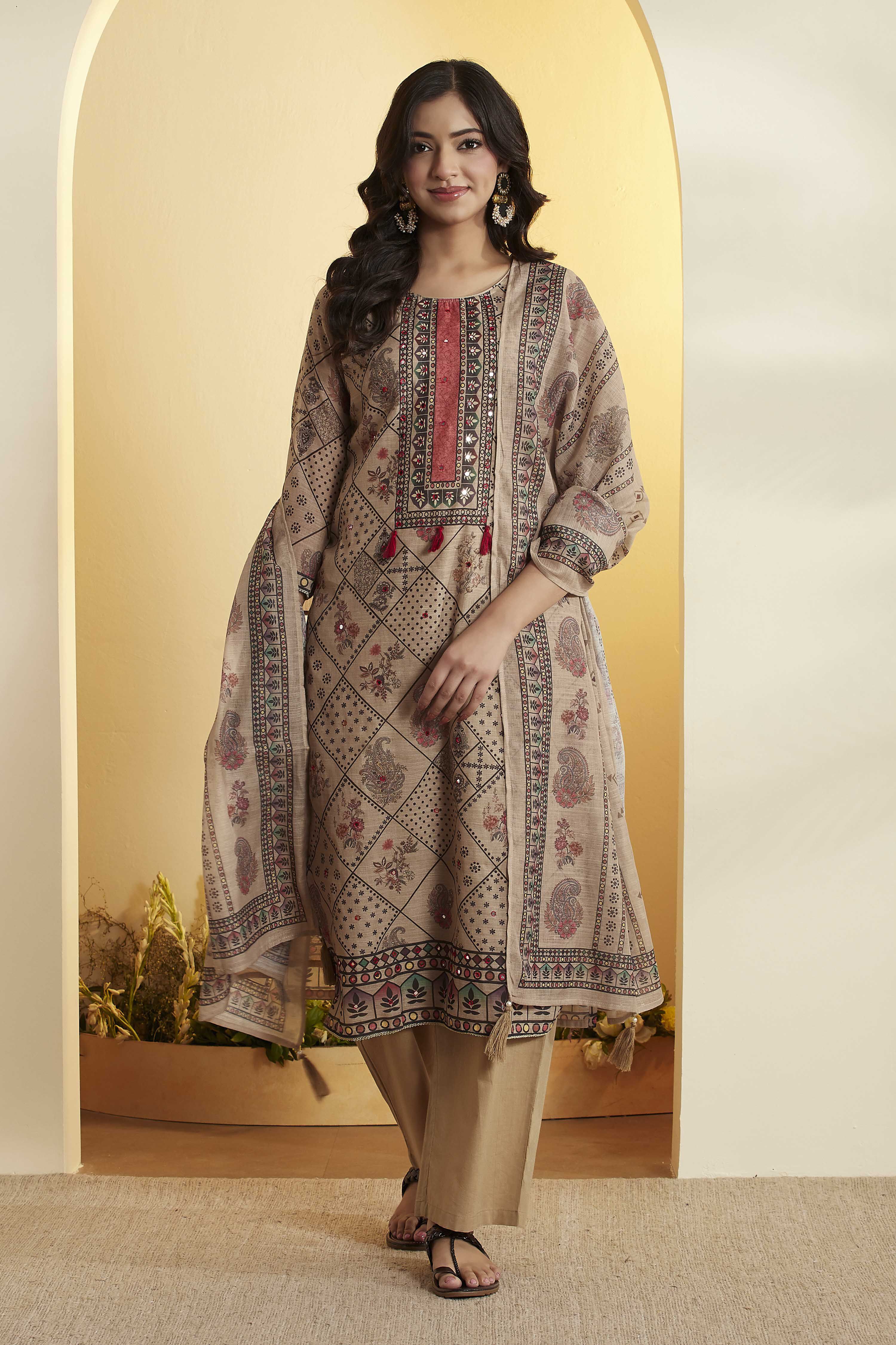 Beige Poly Linen Straight Suit Set image number 6