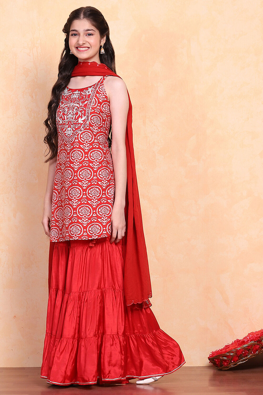 Red Printed Strappy Straight Suit Set image number 3