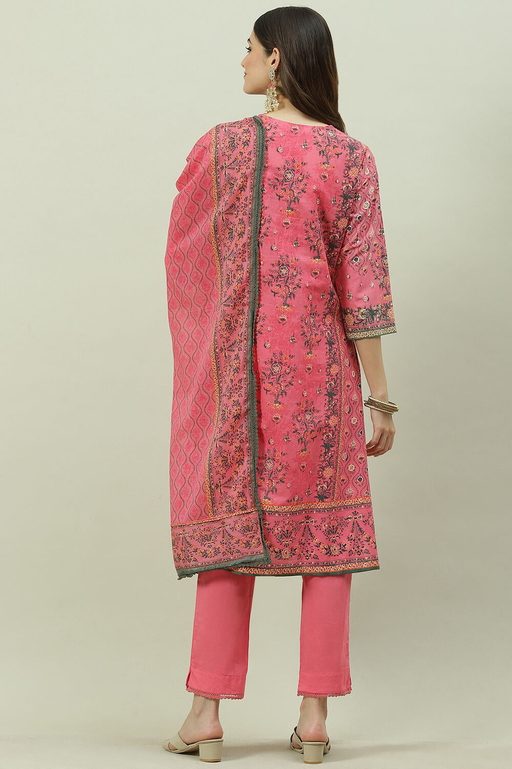 Pink Cotton Straight Kurta Slim Pant Suit Set image number 4