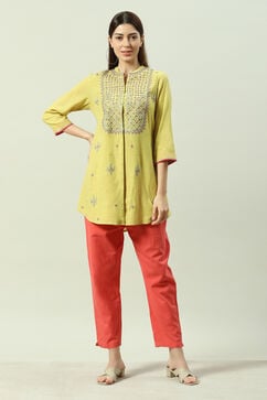 Mint Green Rayon Straight Solid Kurti image number 5
