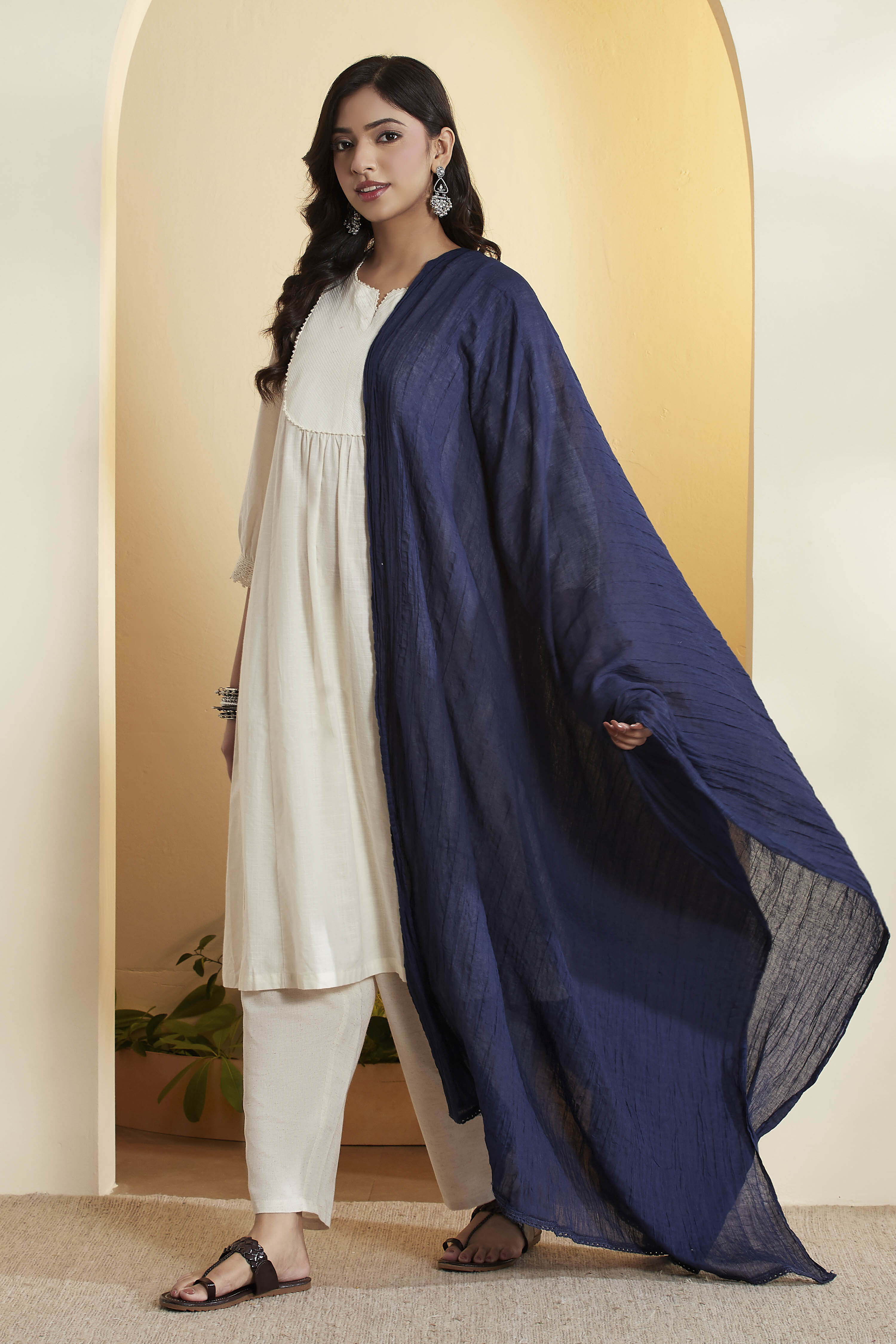 Navy Blue Cotton Solid Dupatta image number 4