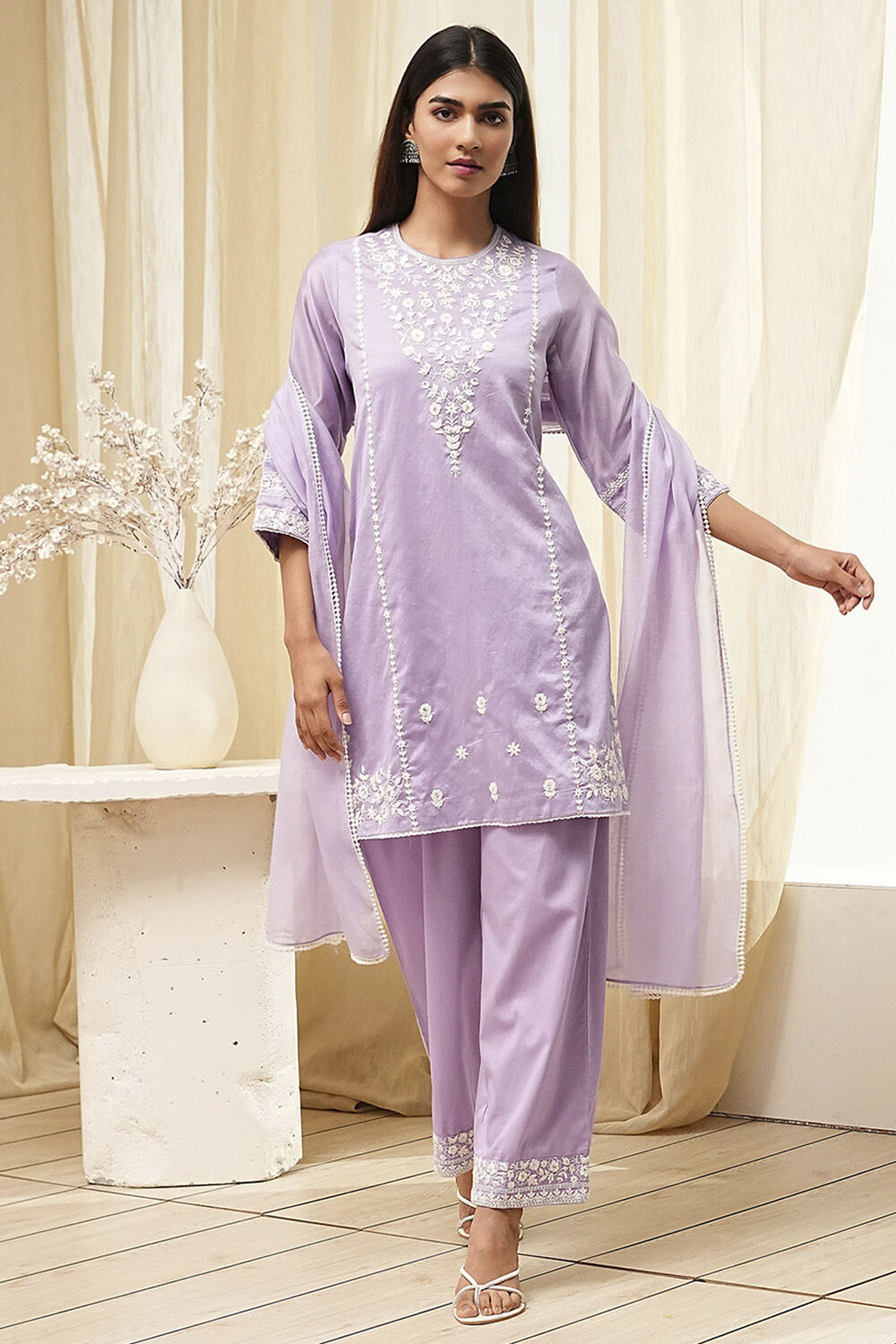 Lavender Cotton Silk Embroidered Straight Suit Set image number 6