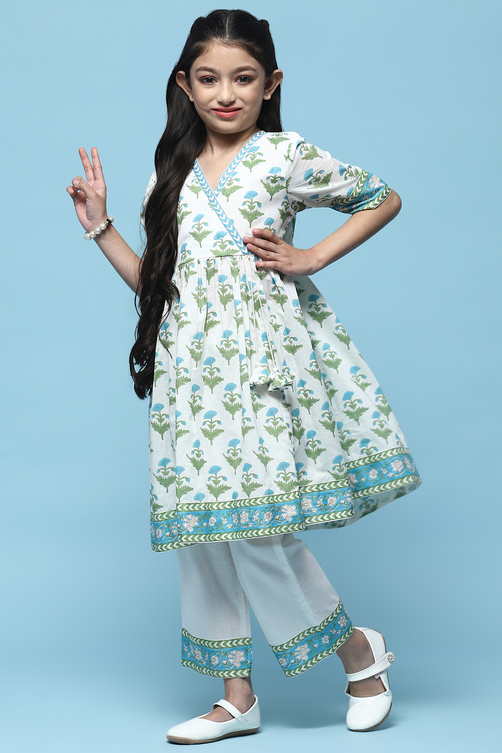 White Printed Cotton Flared Kurta With Straight Palazzo image number 3