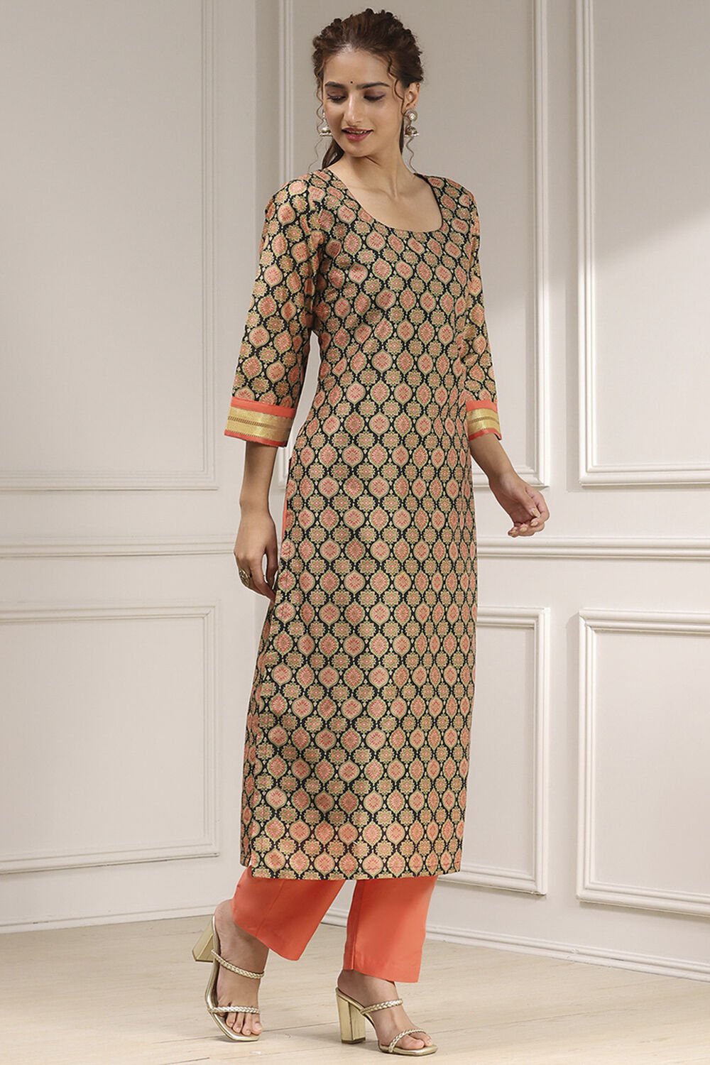 Black Viscose Rayon Digital Print Unstitched Suit Set image number 6