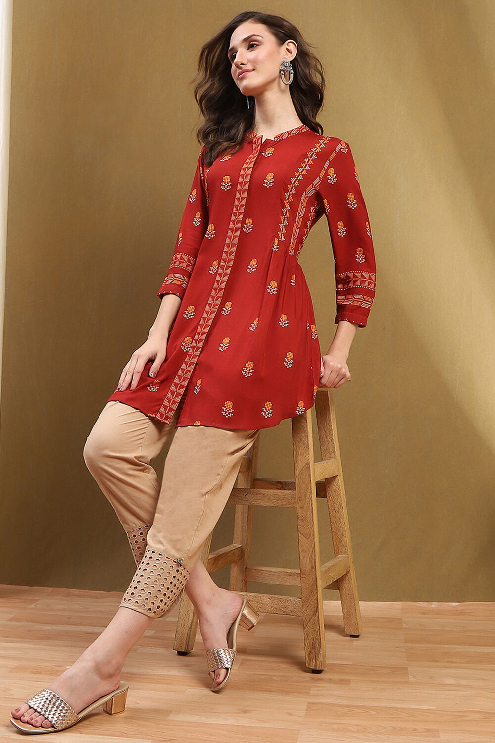 Navy Blue Floral Printed Gathered Short Kurta image number 0