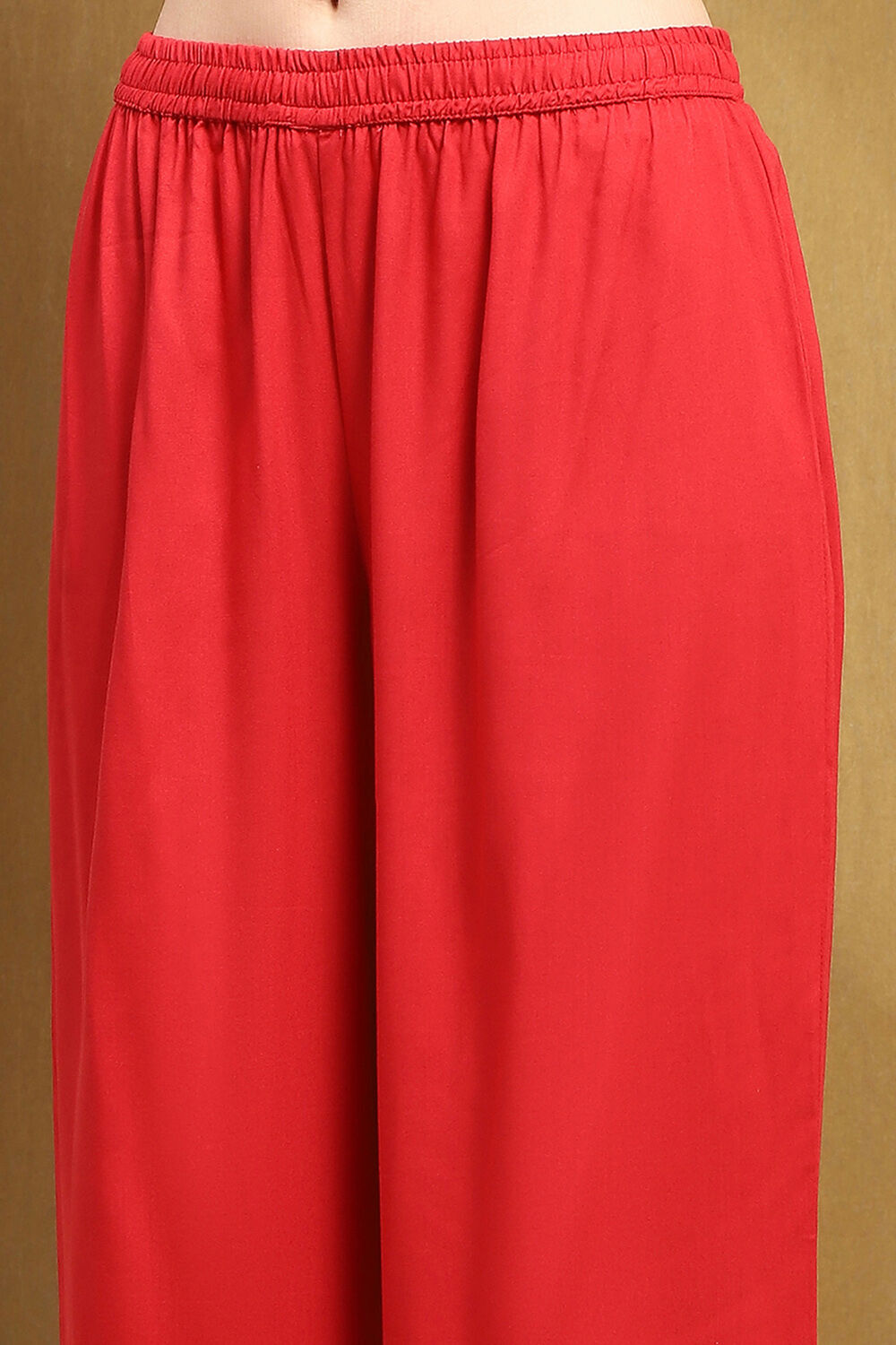 Red Modal Printed Festive Straight Suit Set image number 2