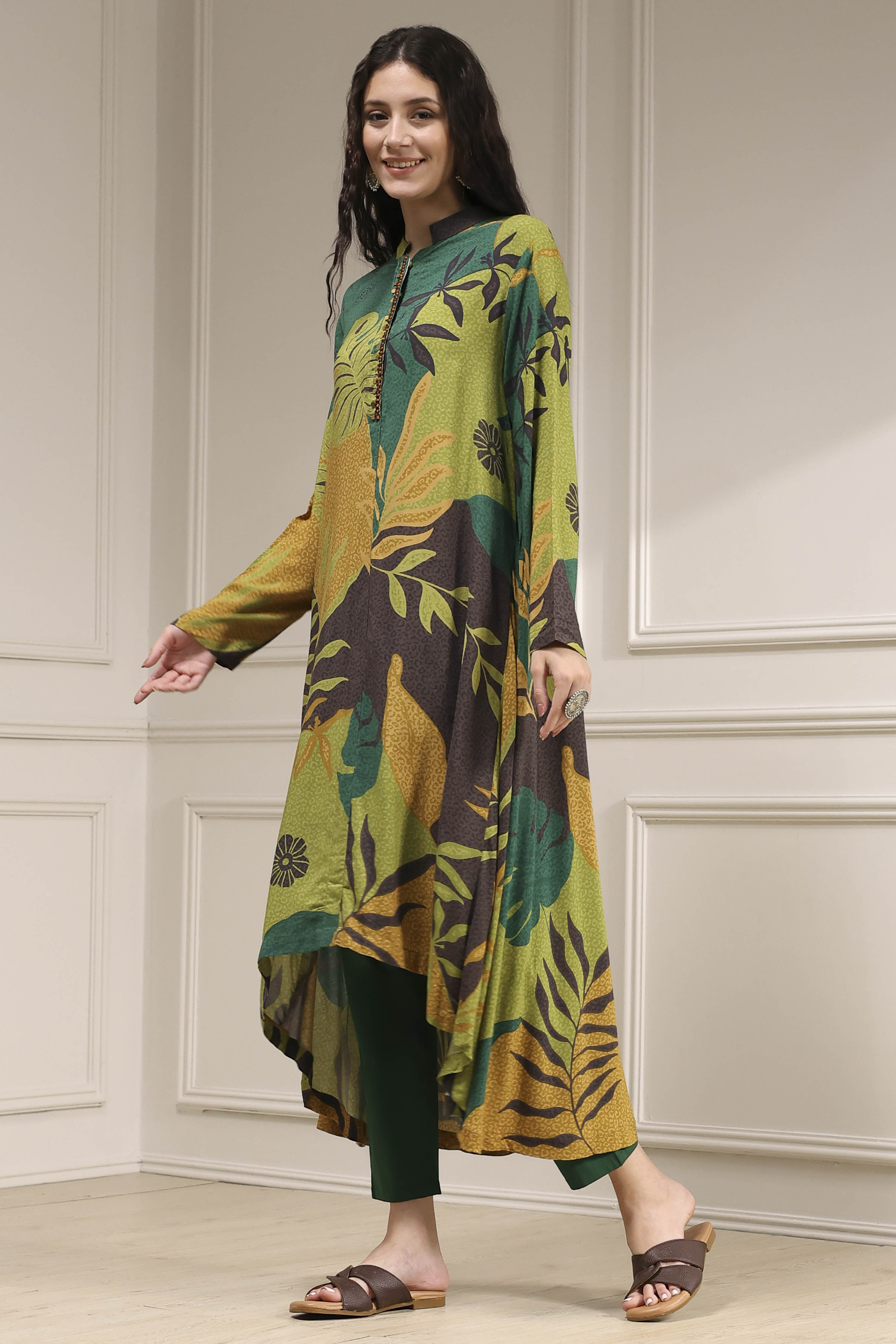 Multi-Colored Printed Asymmetric Kurta image number 2