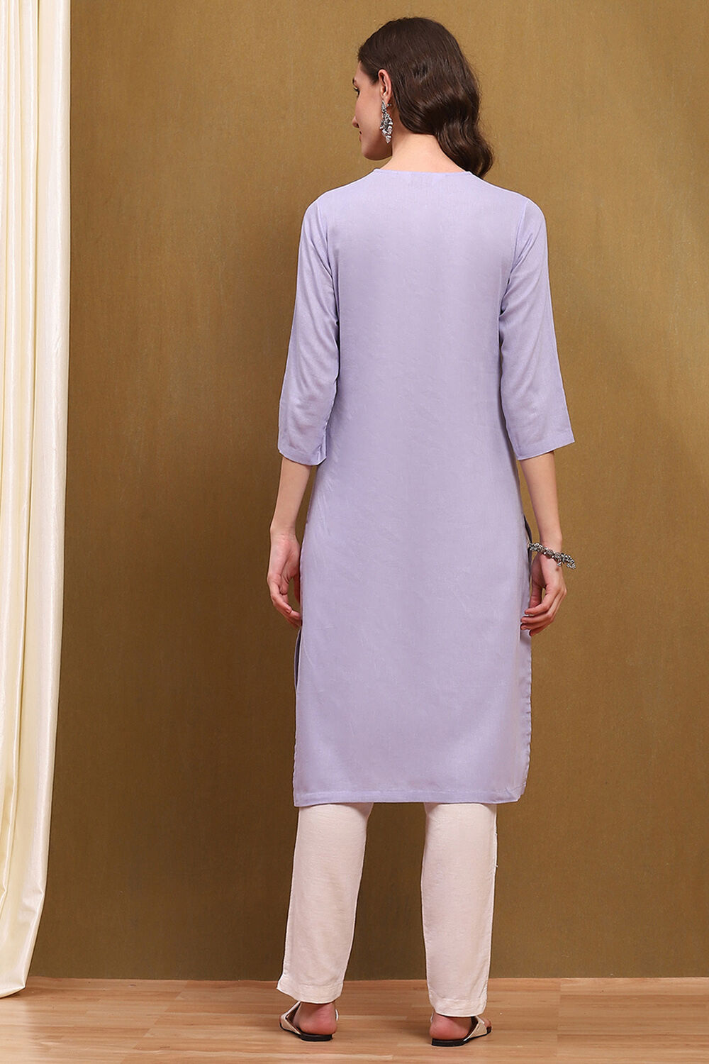 Lilac Cotton Blend Solid Regular Fit Straight Kurta image number 3