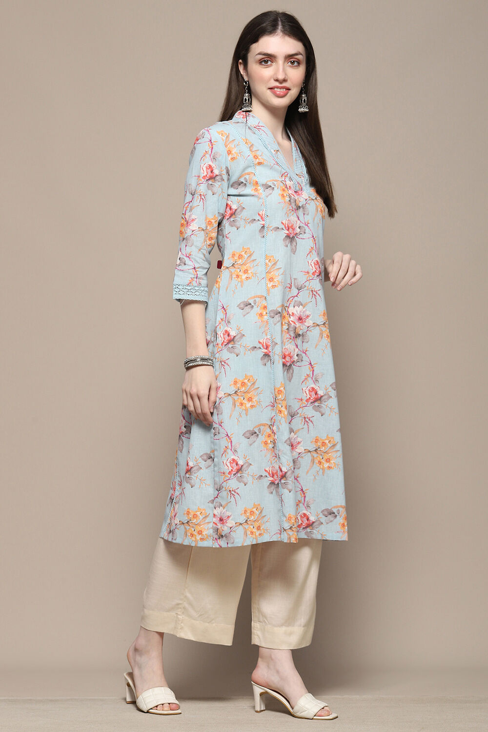 Turquoise Blue Floral Printed Straight Kurta image number 5