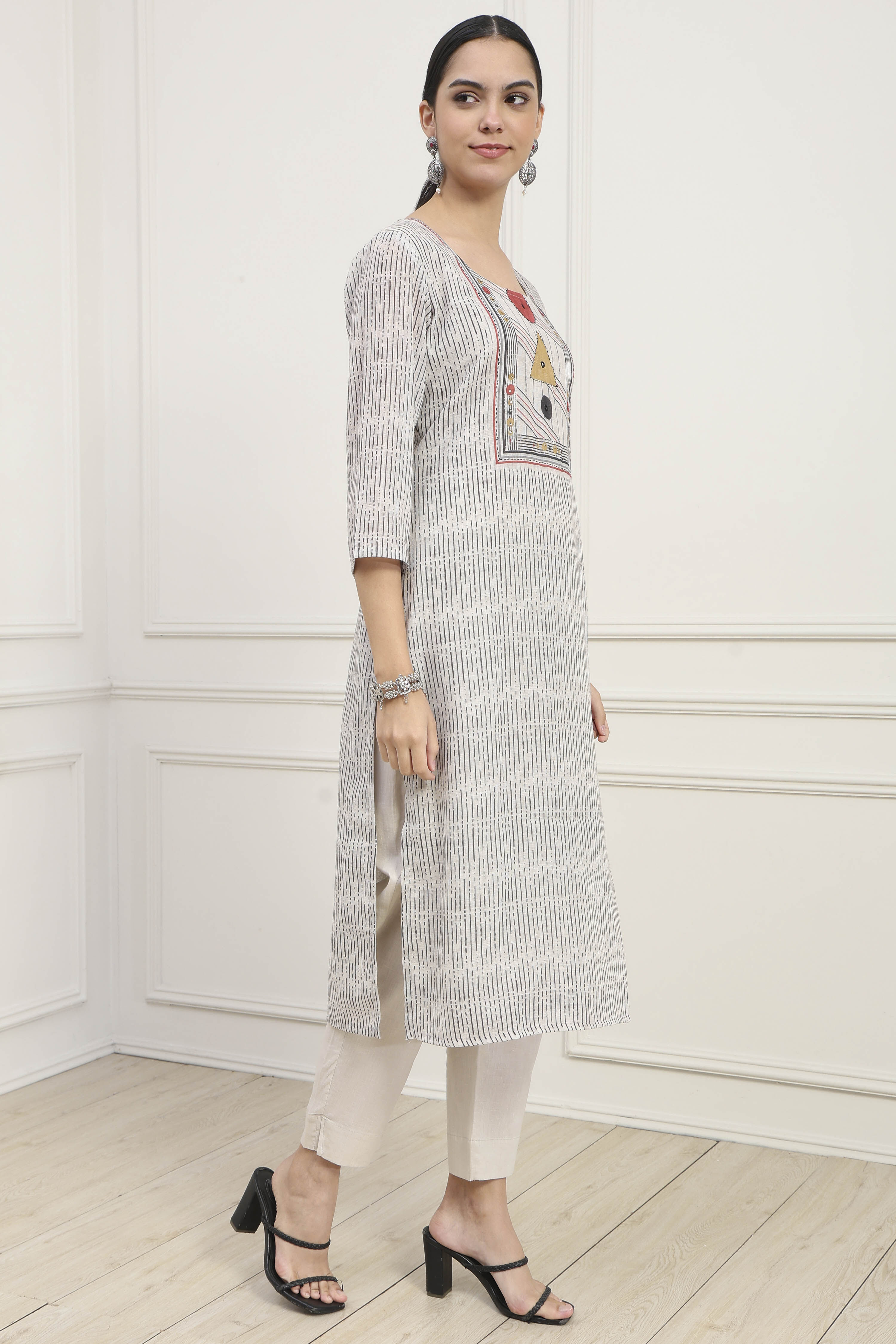 Off White Linen Blend Printed Unstitched Suit Set image number 6