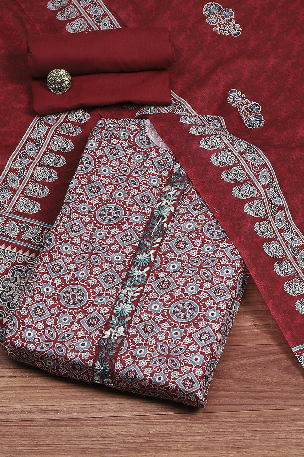 Red Cotton Digital Print Unstitched Suit Set image number 0