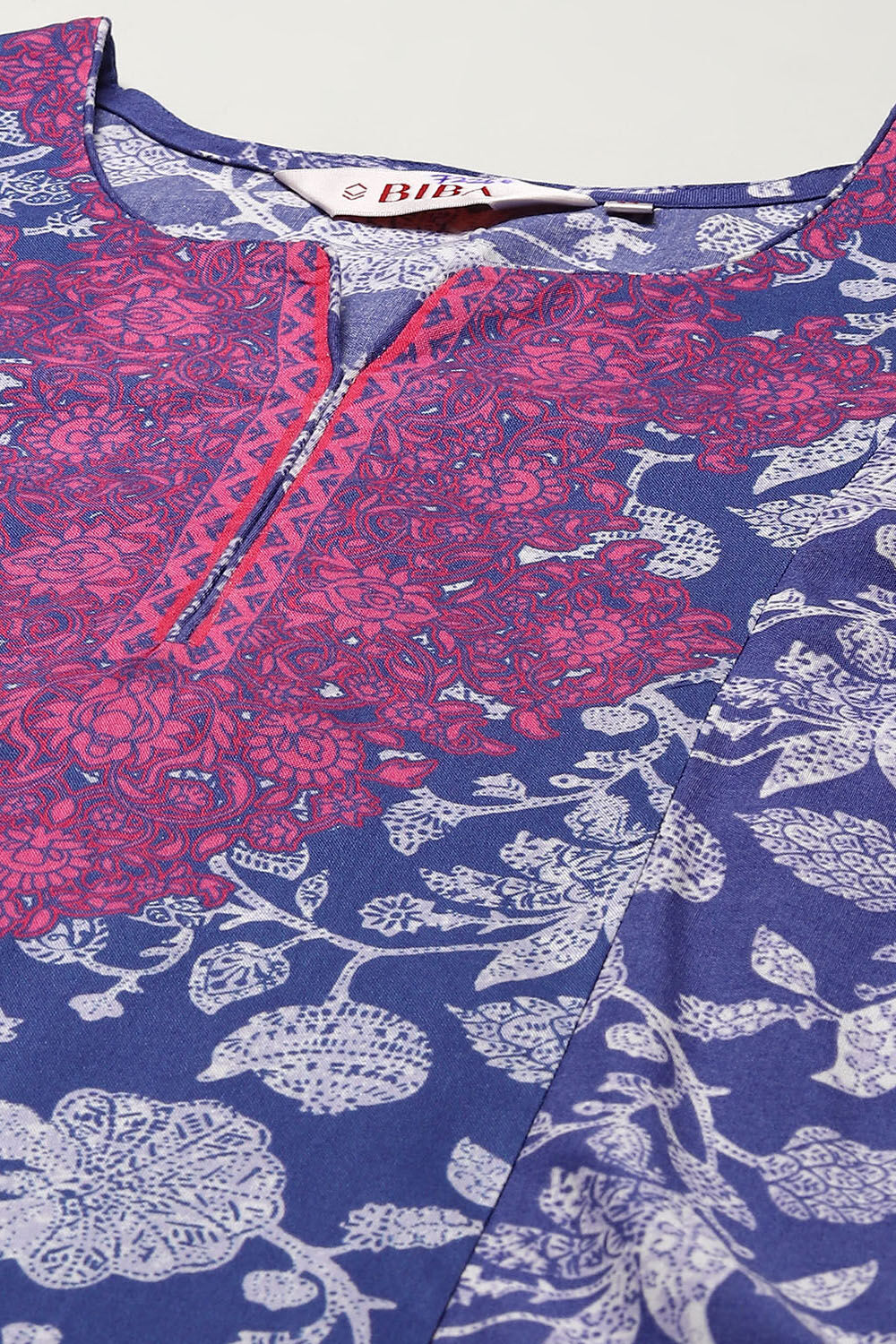 Off White Viscose Straight Printed Kurta Pant Suit Set image number 1