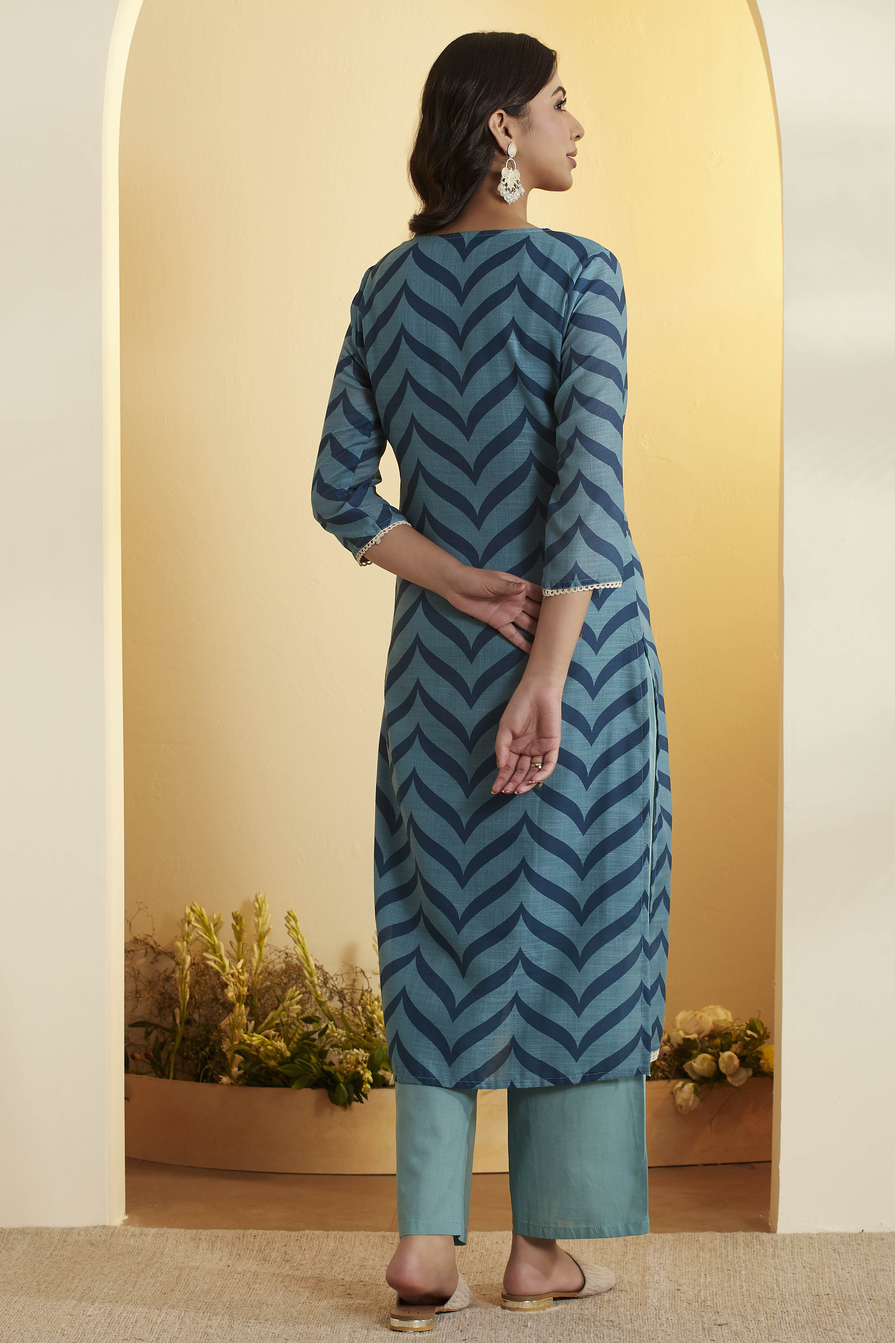 Teal Floral Printed Poly Linen Kurta Set image number 5