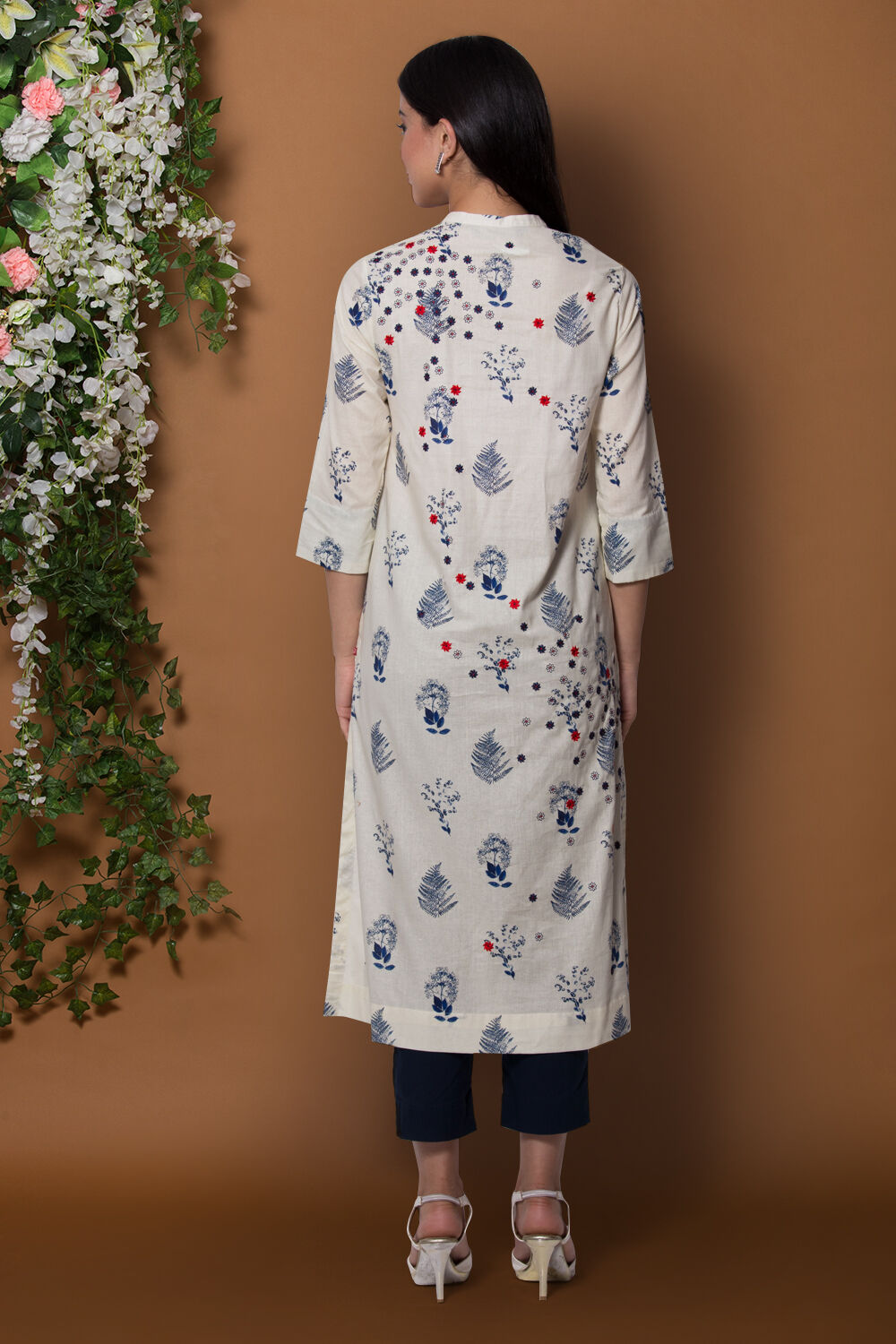 Buy Ivory Cotton Straight Suit Set By Anju Modi Kurta Pant