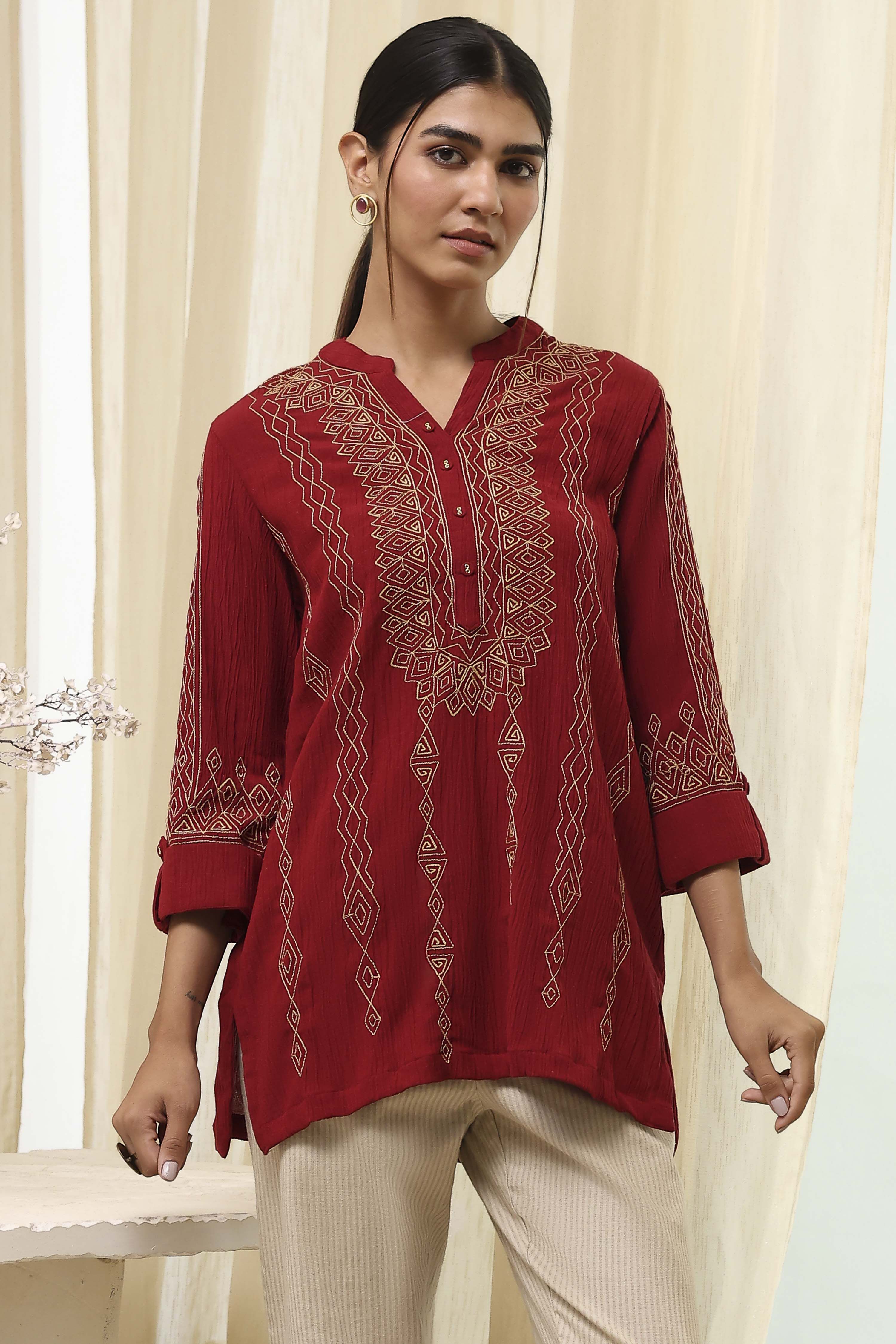Red Embroidered Straight Short Kurta image number 5