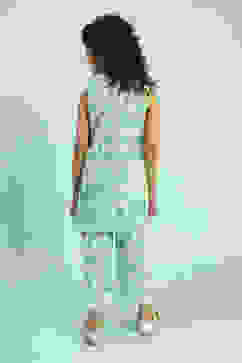 Green and White Cotton A-Line Kurta Set image number 4