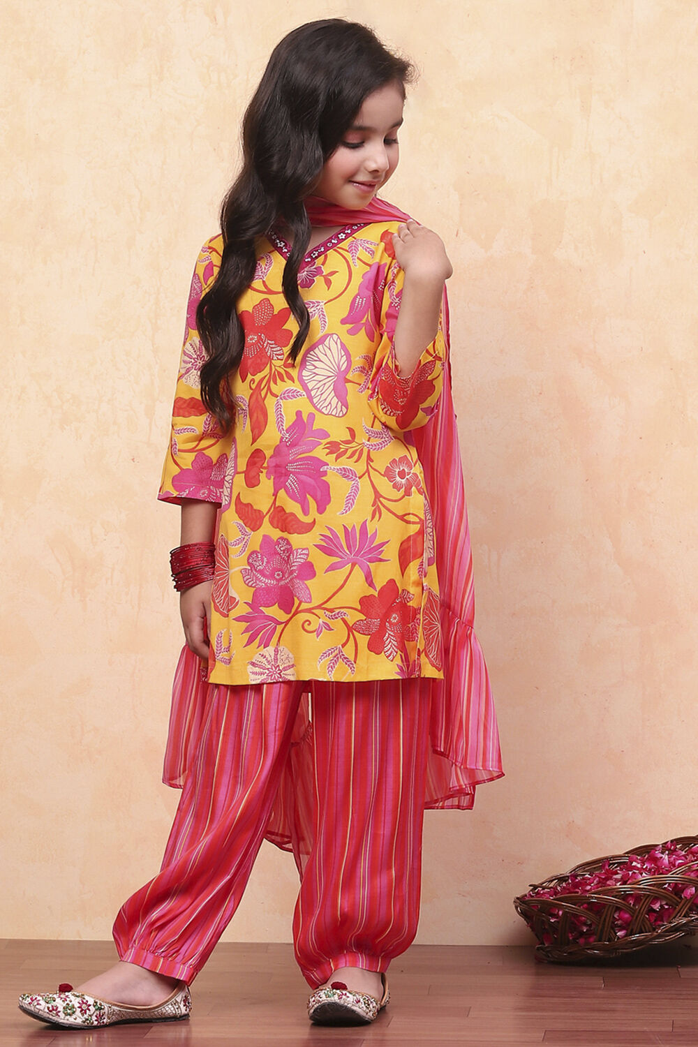 Yellow and Pink Viscose Blend Floral Straight Suit Set image number 6