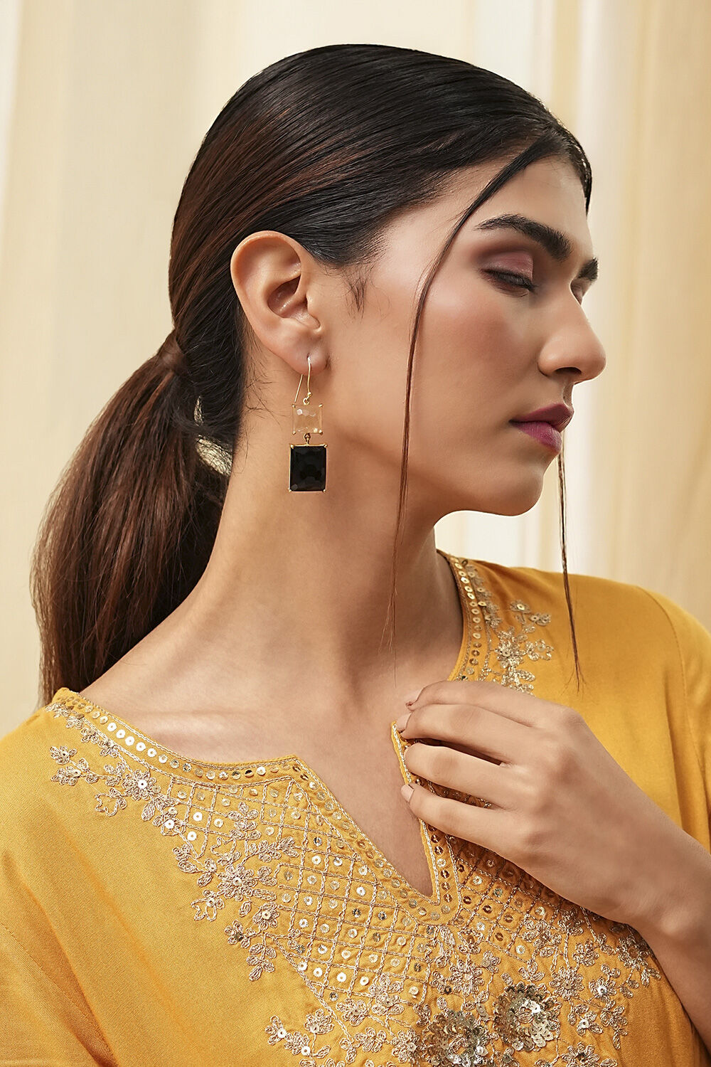 Black Brass Danglers image number 3